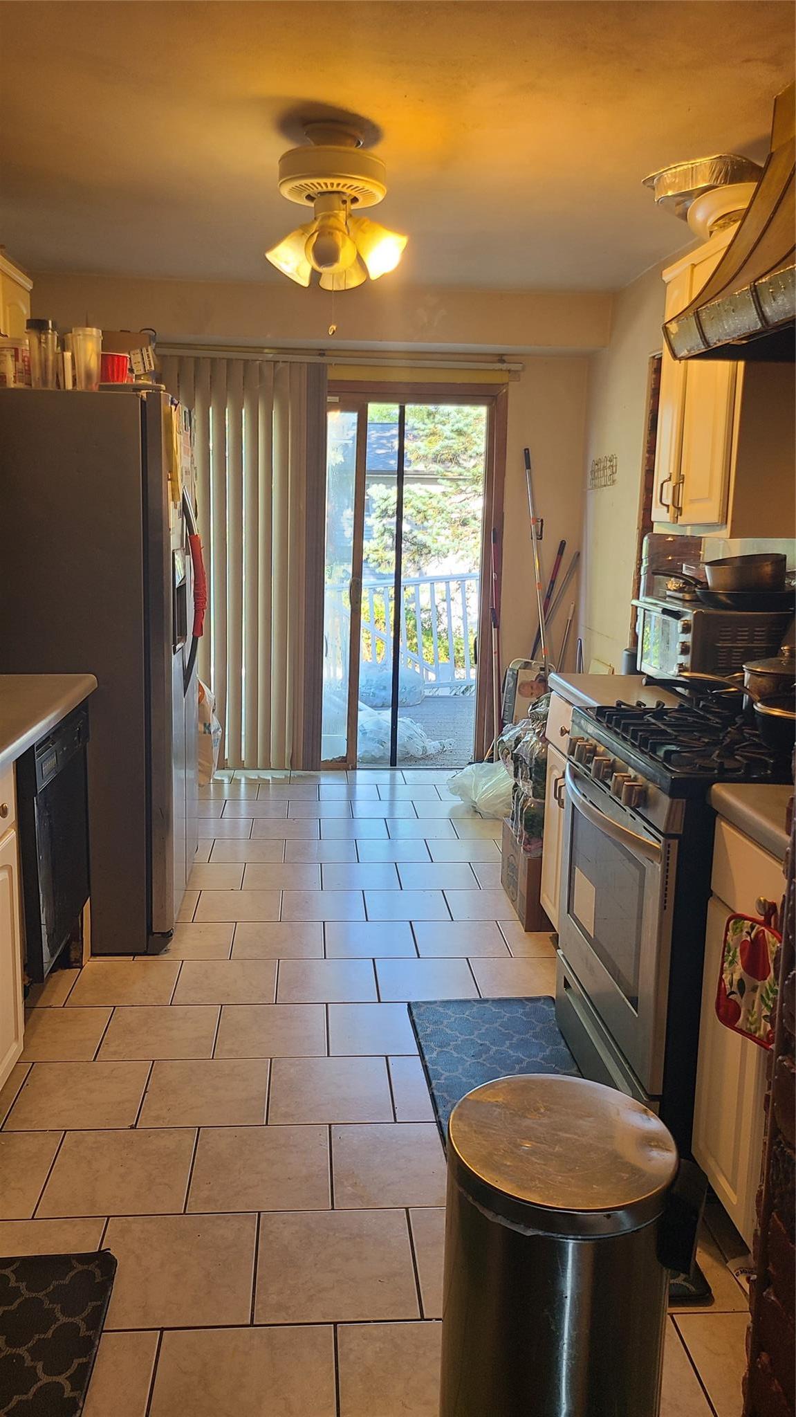 Single Family Claywood  Suffolk County, NY 11717, MLS-879393-5