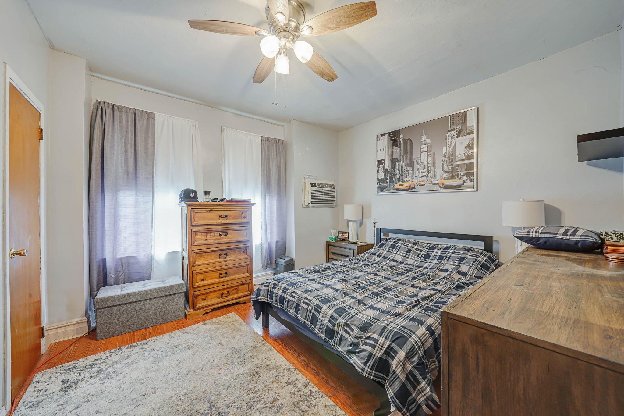 Single Family 130  Queens, NY 11415, MLS-879396-22