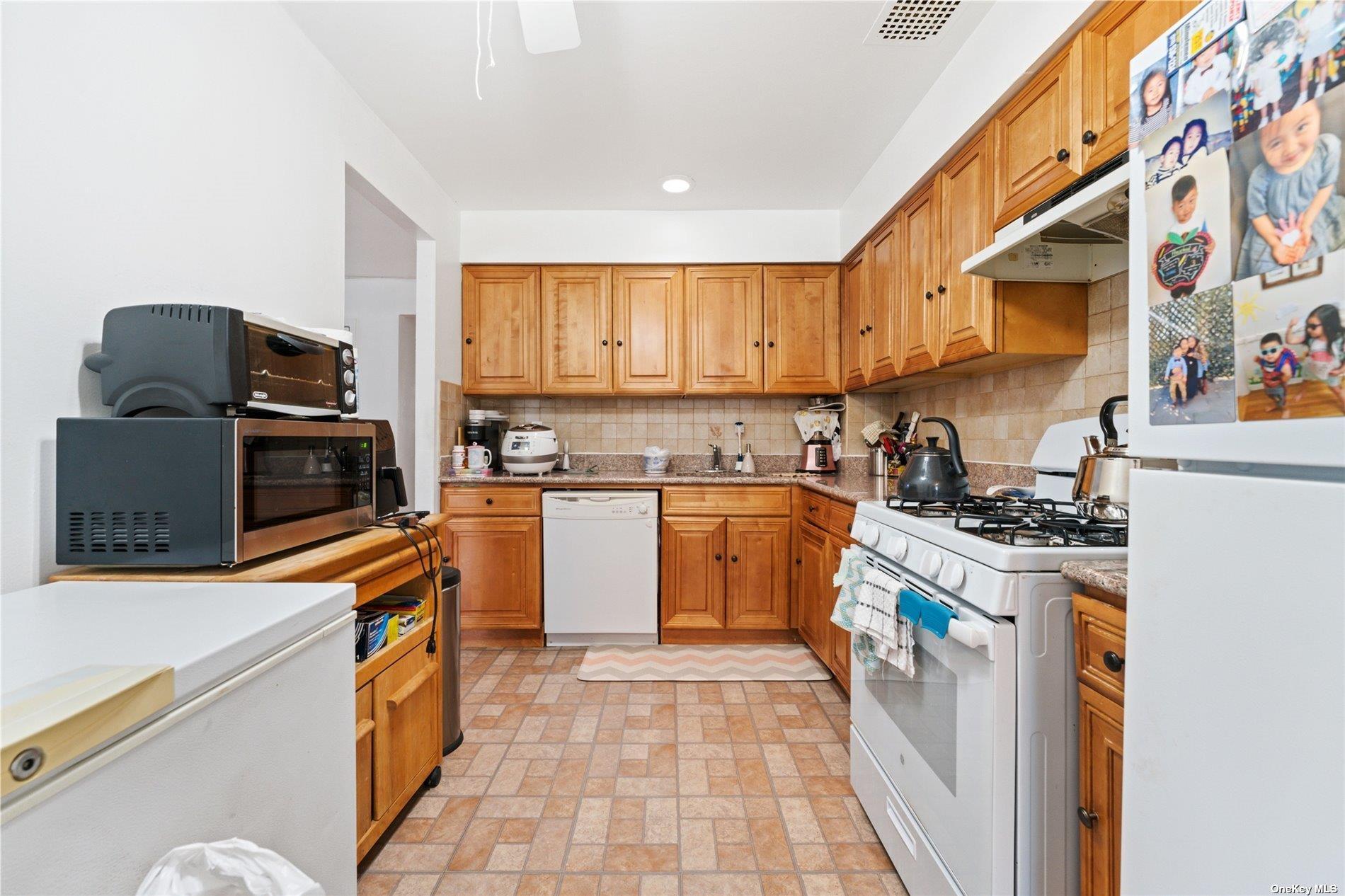 Single Family 220th  Queens, NY 11361, MLS-879466-15
