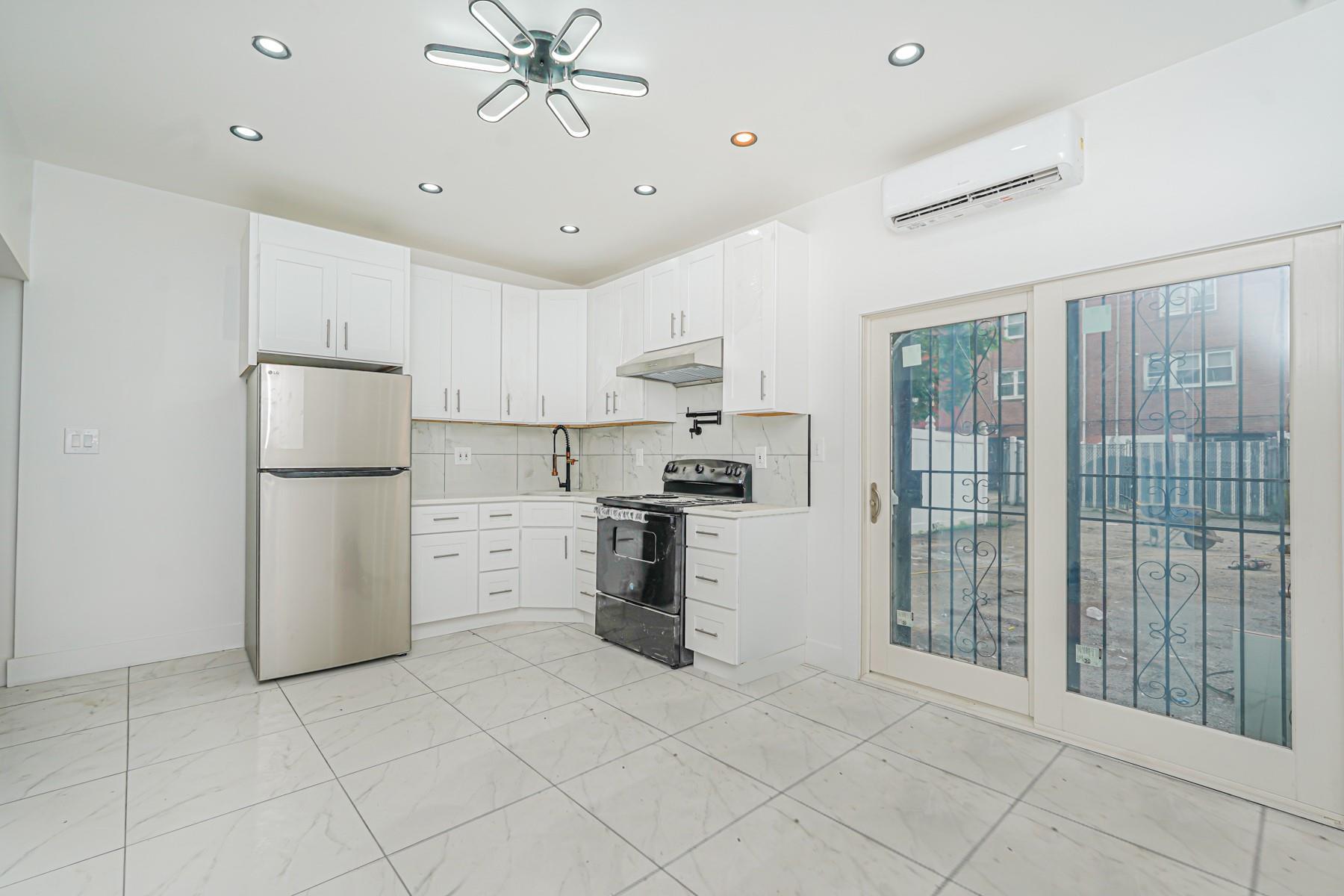 Single Family 83rd  Brooklyn, NY 11236, MLS-879467-15