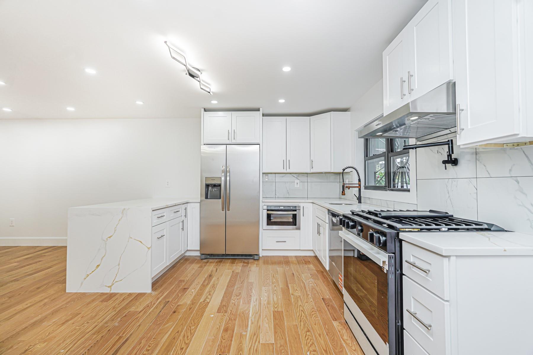 Single Family 83rd  Brooklyn, NY 11236, MLS-879467-2