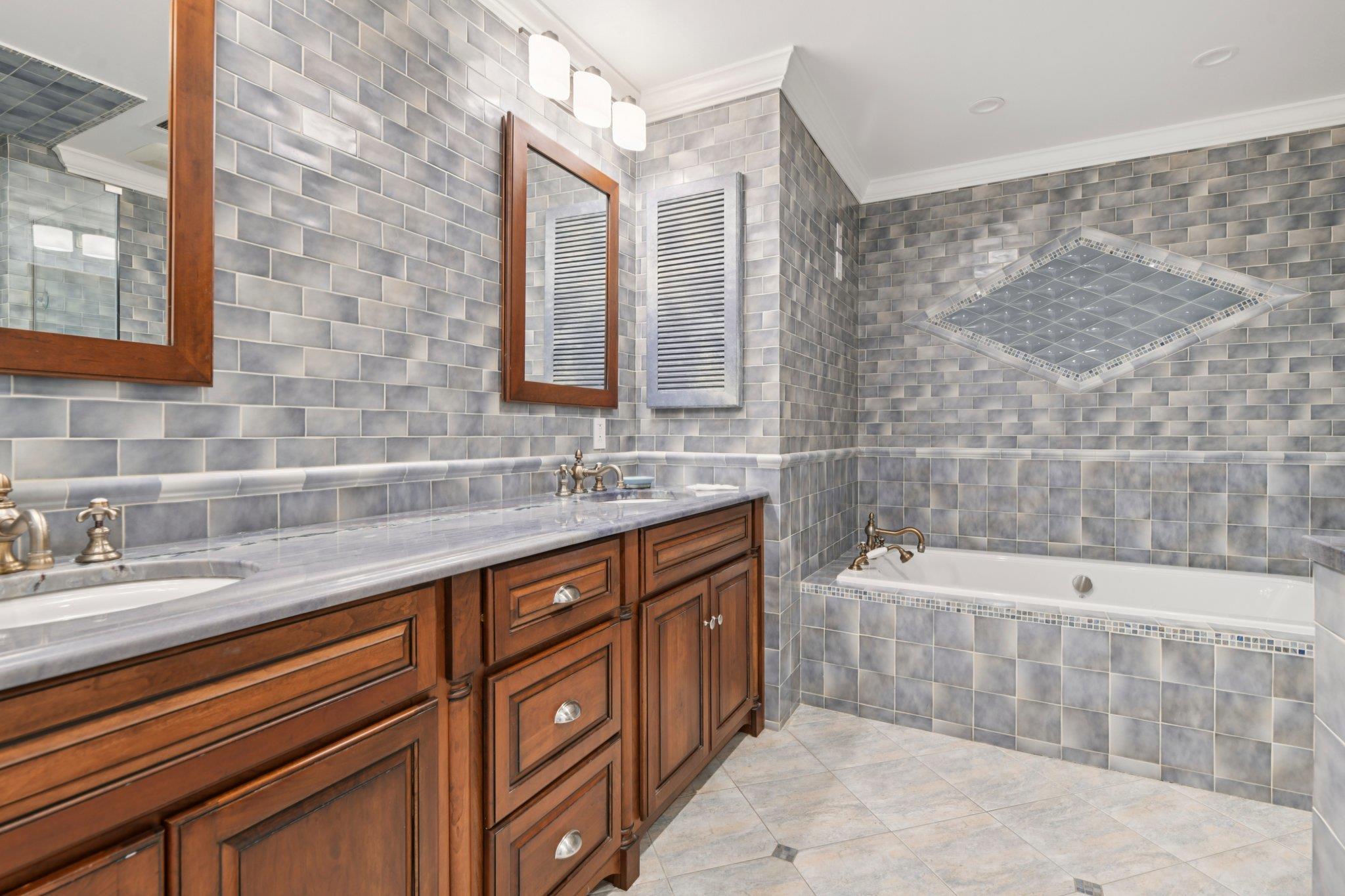 Condo Marjorie  Nassau County, NY 11030, MLS-879495-12