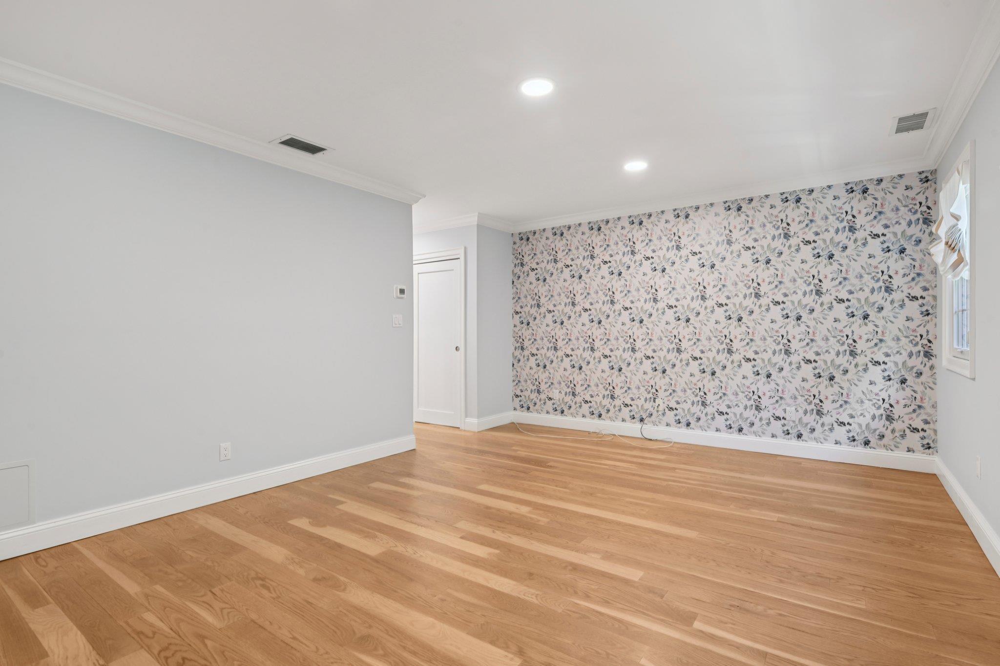 Condo Marjorie  Nassau County, NY 11030, MLS-879495-16