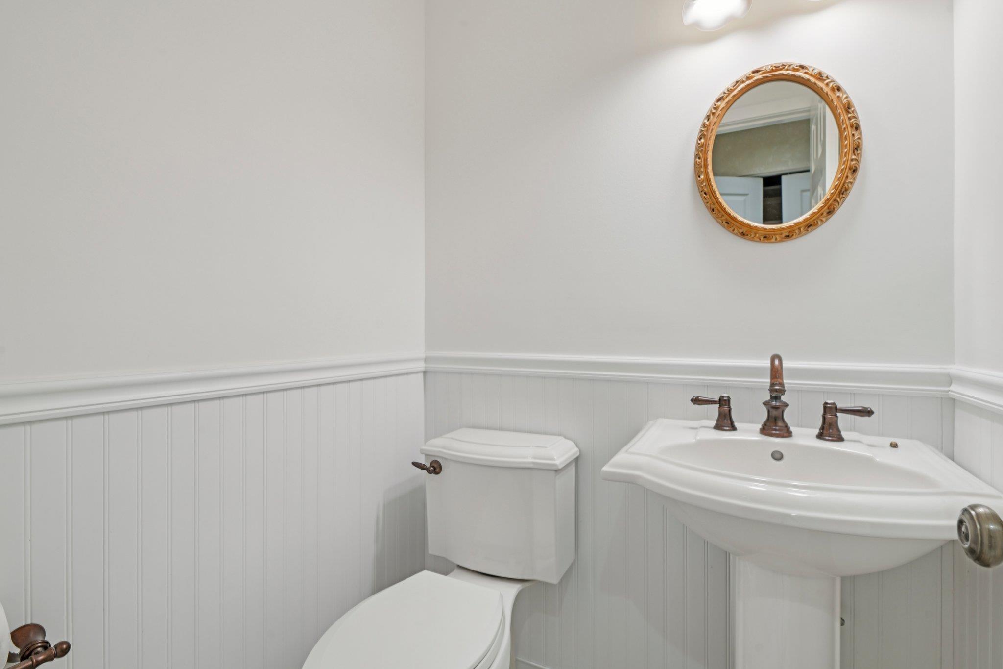 Condo Marjorie  Nassau County, NY 11030, MLS-879495-17