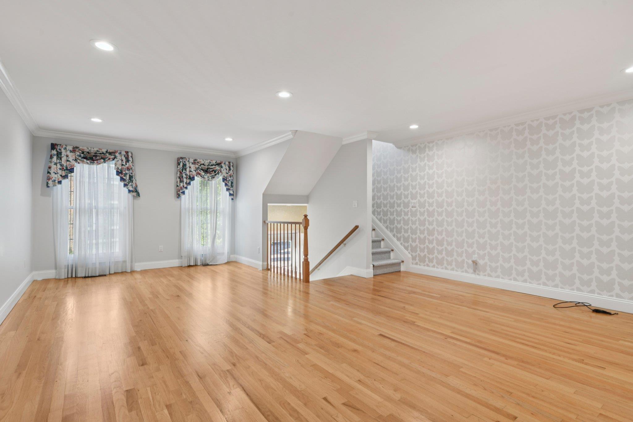 Condo Marjorie  Nassau County, NY 11030, MLS-879495-18