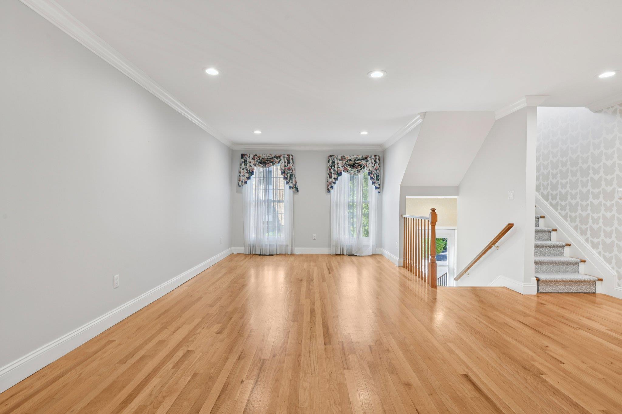 Condo Marjorie  Nassau County, NY 11030, MLS-879495-19