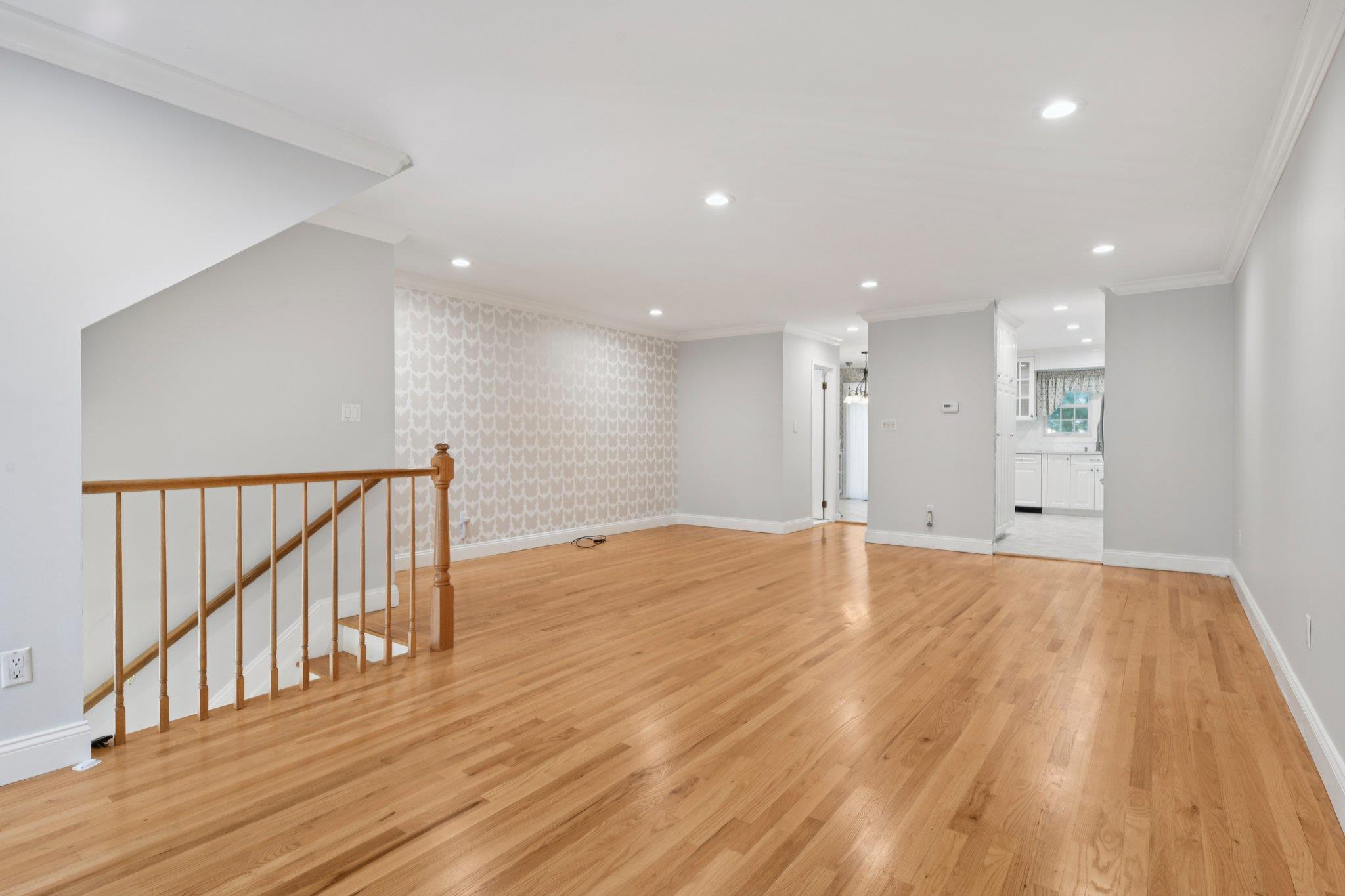 Condo Marjorie  Nassau County, NY 11030, MLS-879495-20