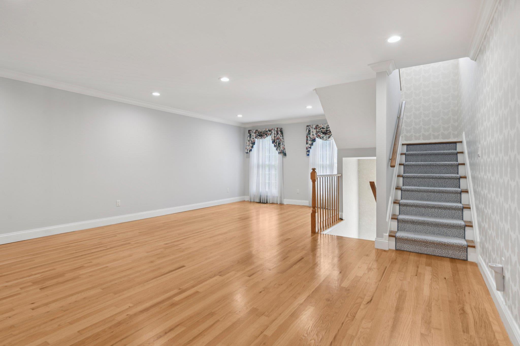 Condo Marjorie  Nassau County, NY 11030, MLS-879495-22