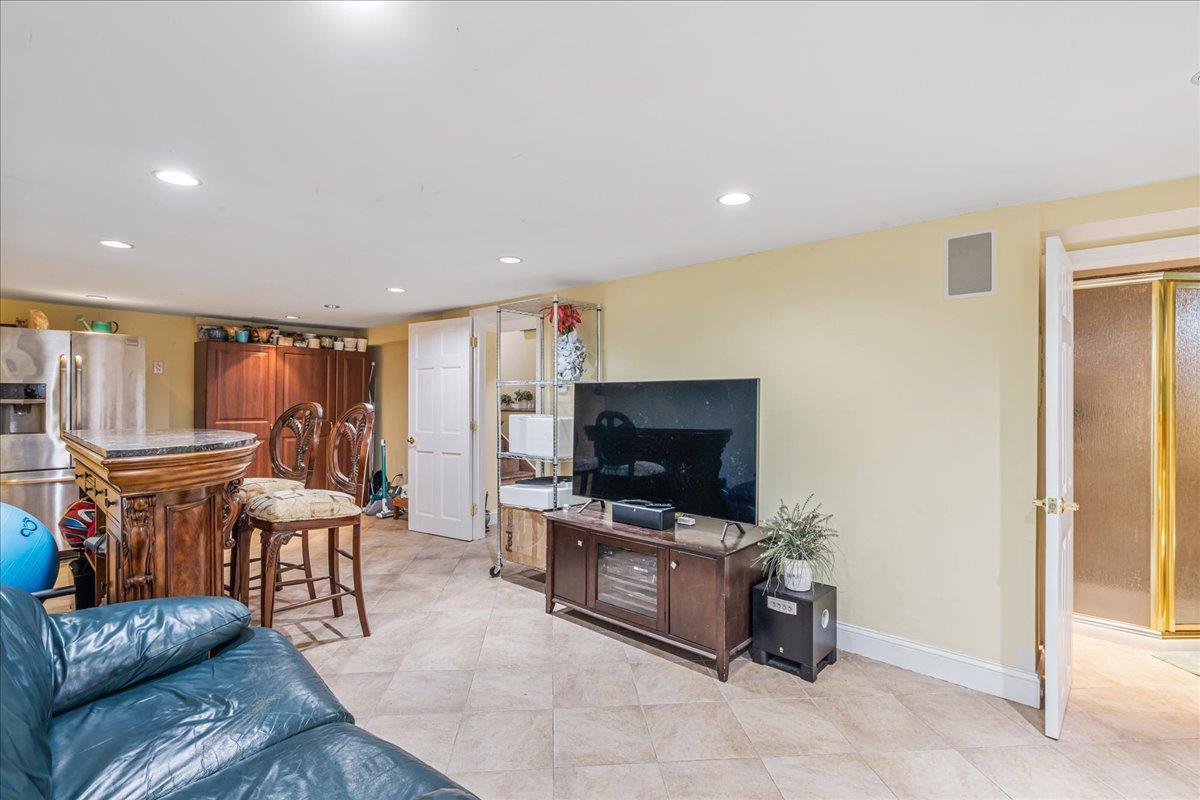 Single Family Grand Central  Queens, NY 11362, MLS-879501-19