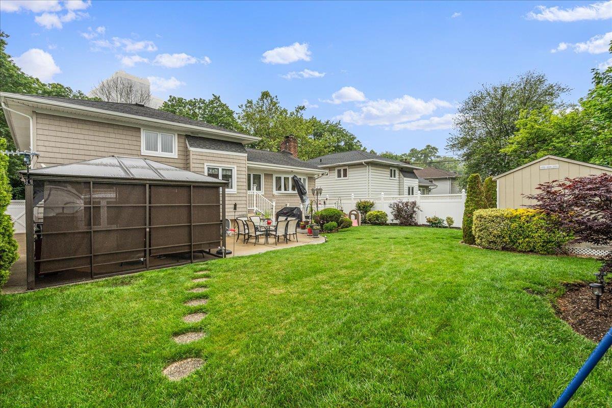 Single Family Grand Central  Queens, NY 11362, MLS-879501-27