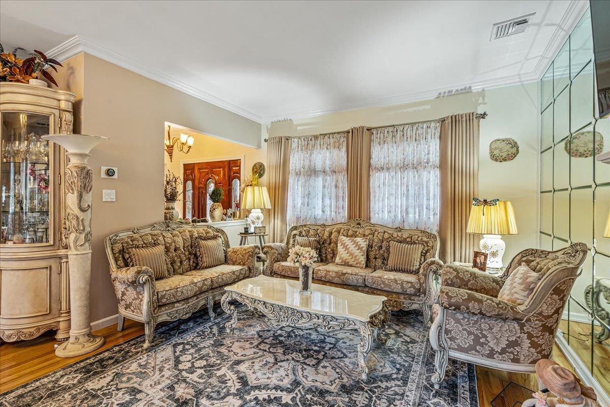 Single Family Grand Central  Queens, NY 11362, MLS-879501-5