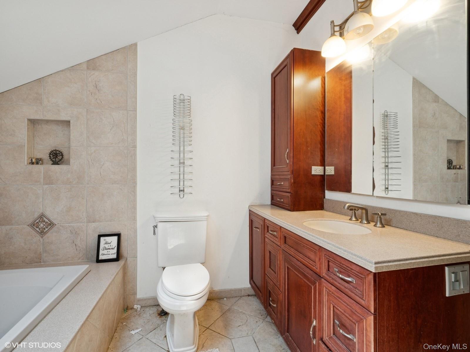 Single Family Elmwood Westchester County, NY 10590, MLS-879514-16