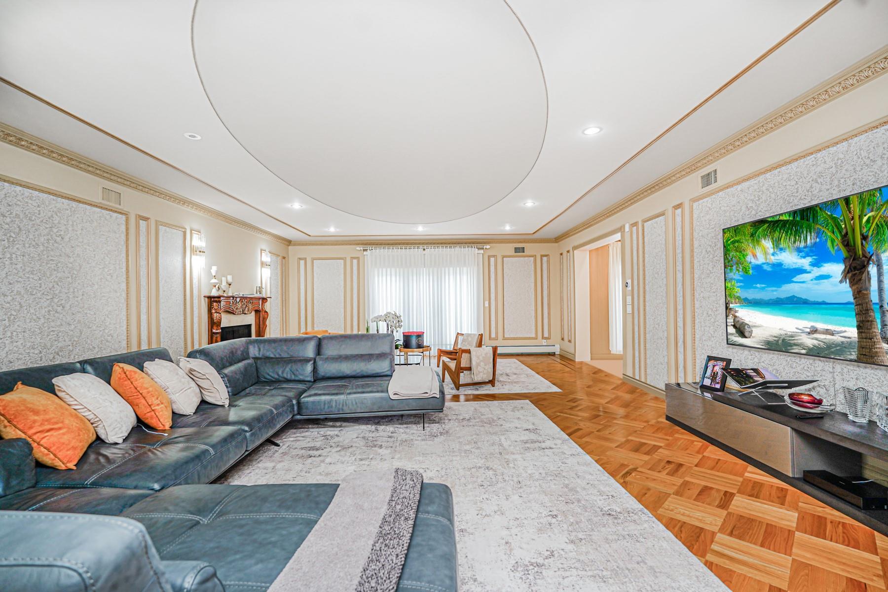 Single Family Douglas  Staten Island, NY 10304, MLS-879537-10
