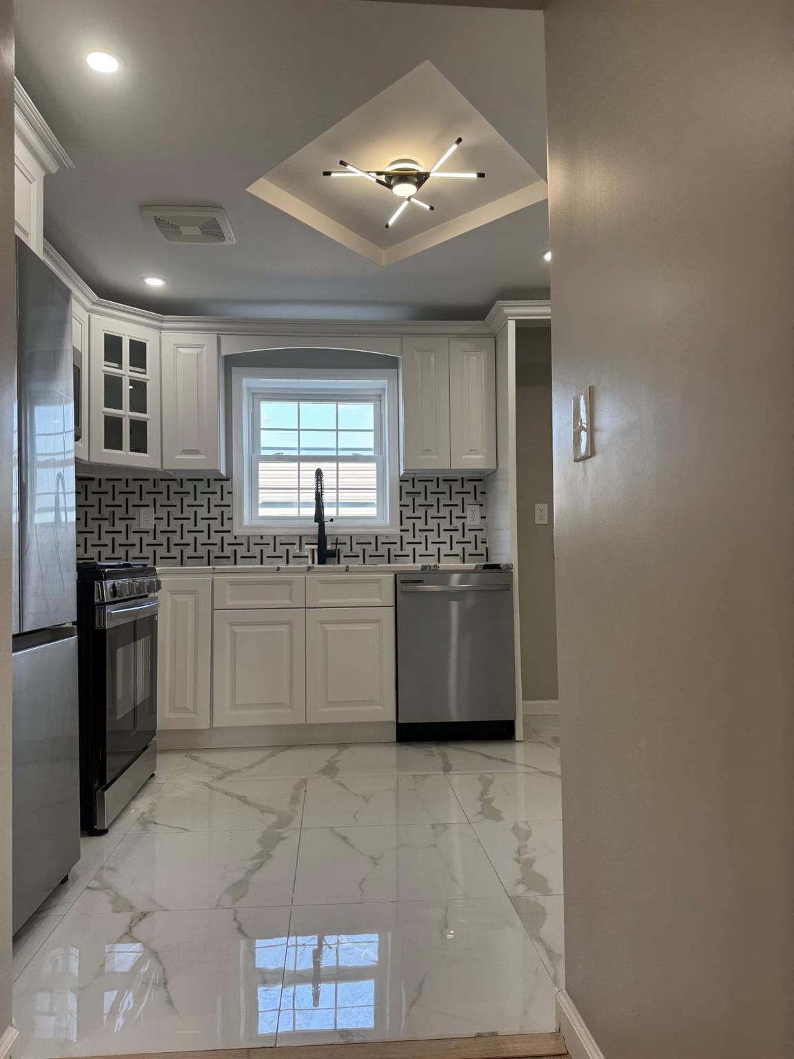 Single Family Murdock  Bronx, NY 10466, MLS-879551-4