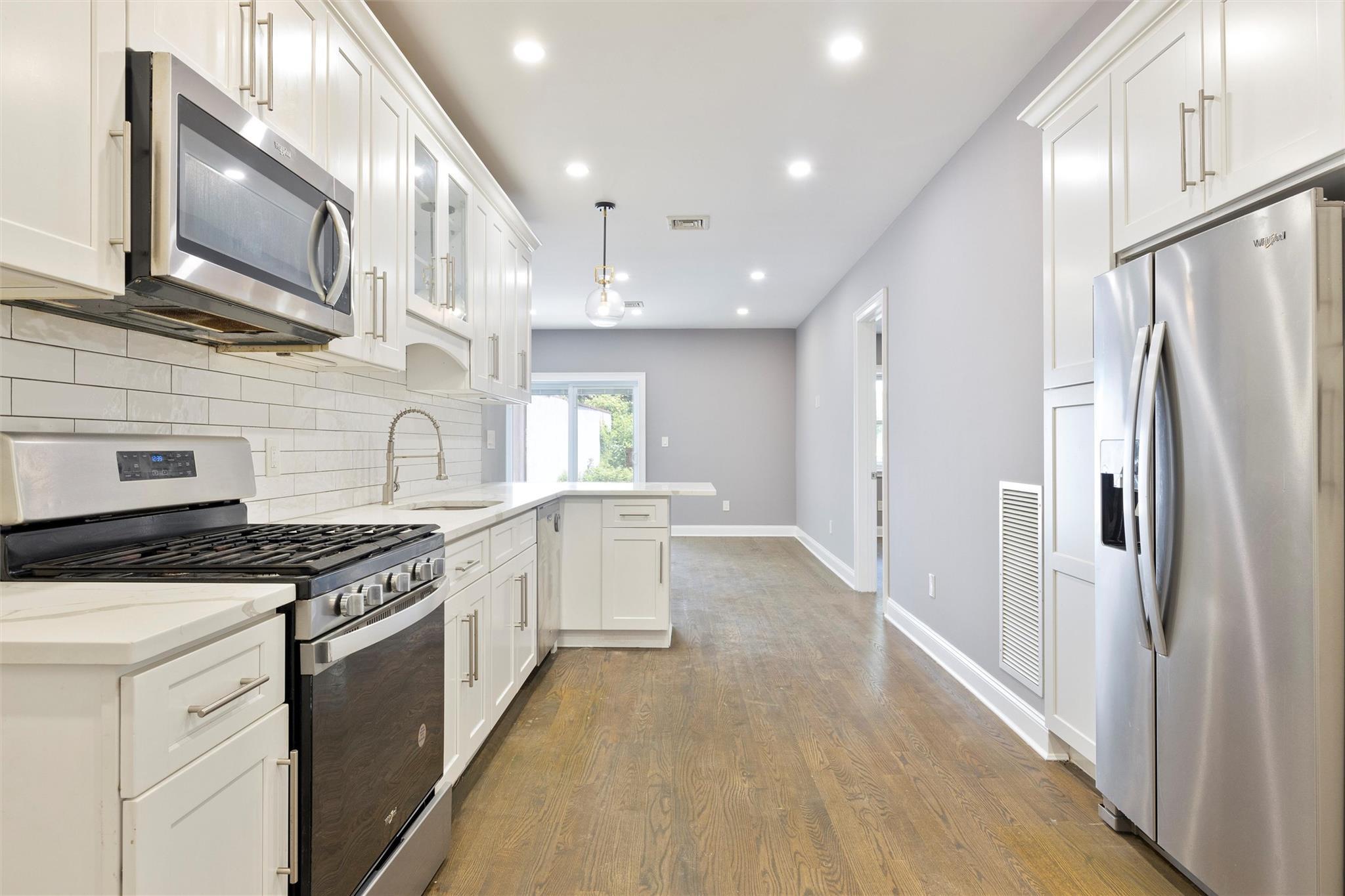 Single Family Jay Ave  Queens, NY 11378, MLS-879556-14