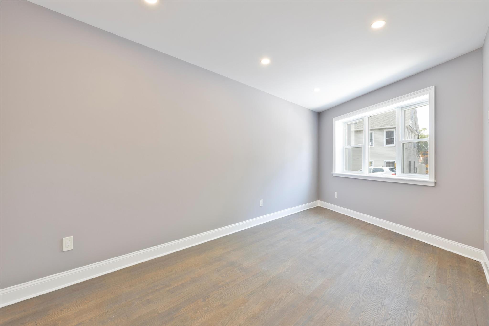 Single Family Jay Ave  Queens, NY 11378, MLS-879556-15
