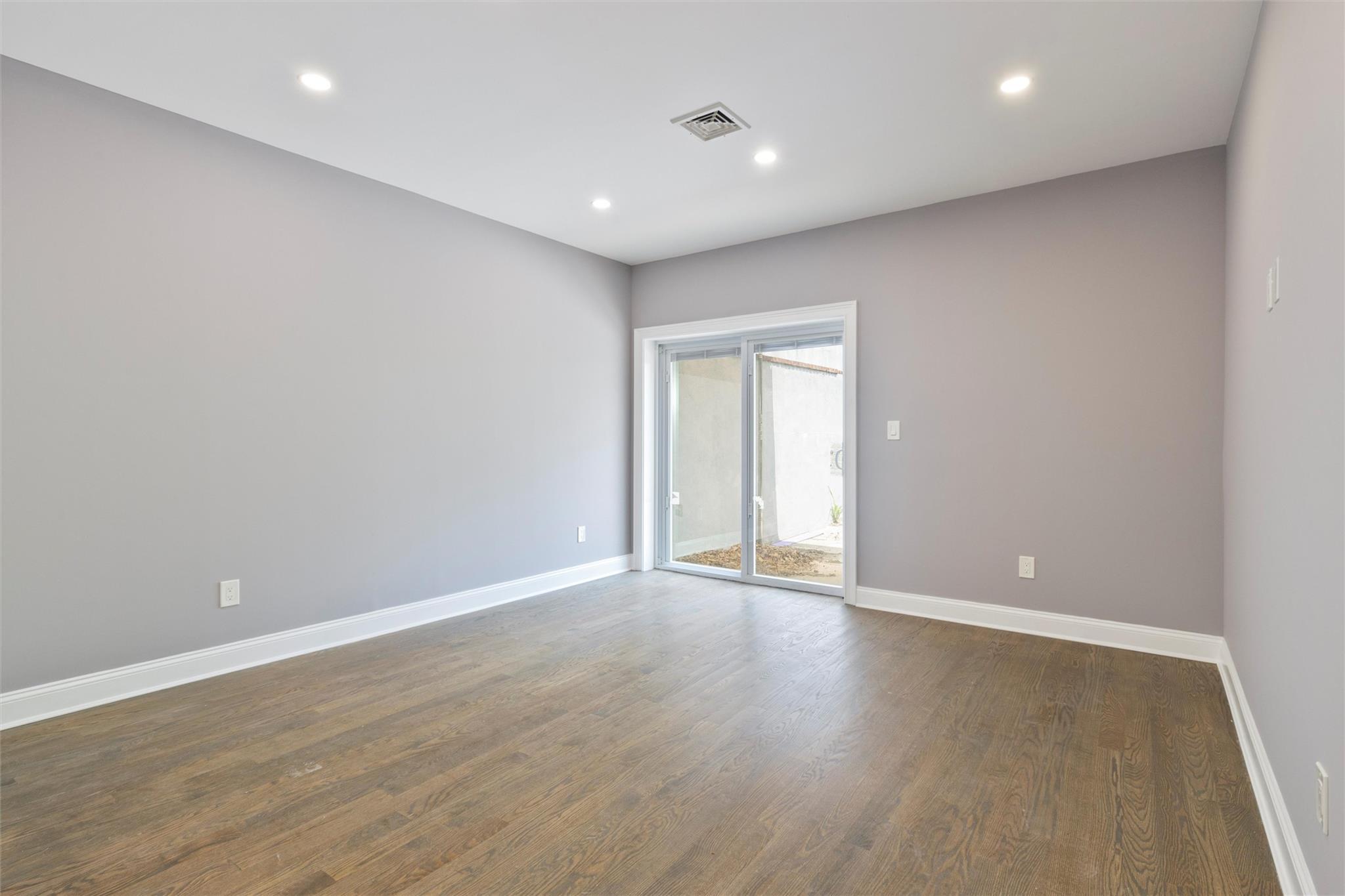Single Family Jay Ave  Queens, NY 11378, MLS-879556-19
