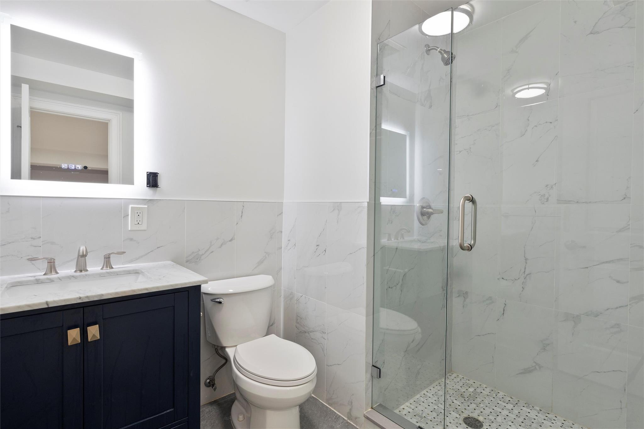 Single Family Jay Ave  Queens, NY 11378, MLS-879556-21