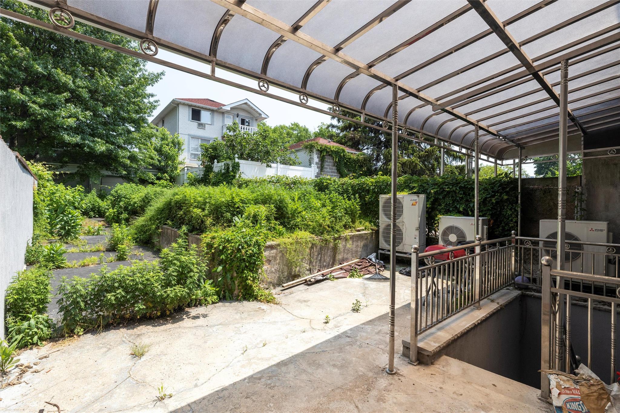 Single Family Jay Ave  Queens, NY 11378, MLS-879556-25