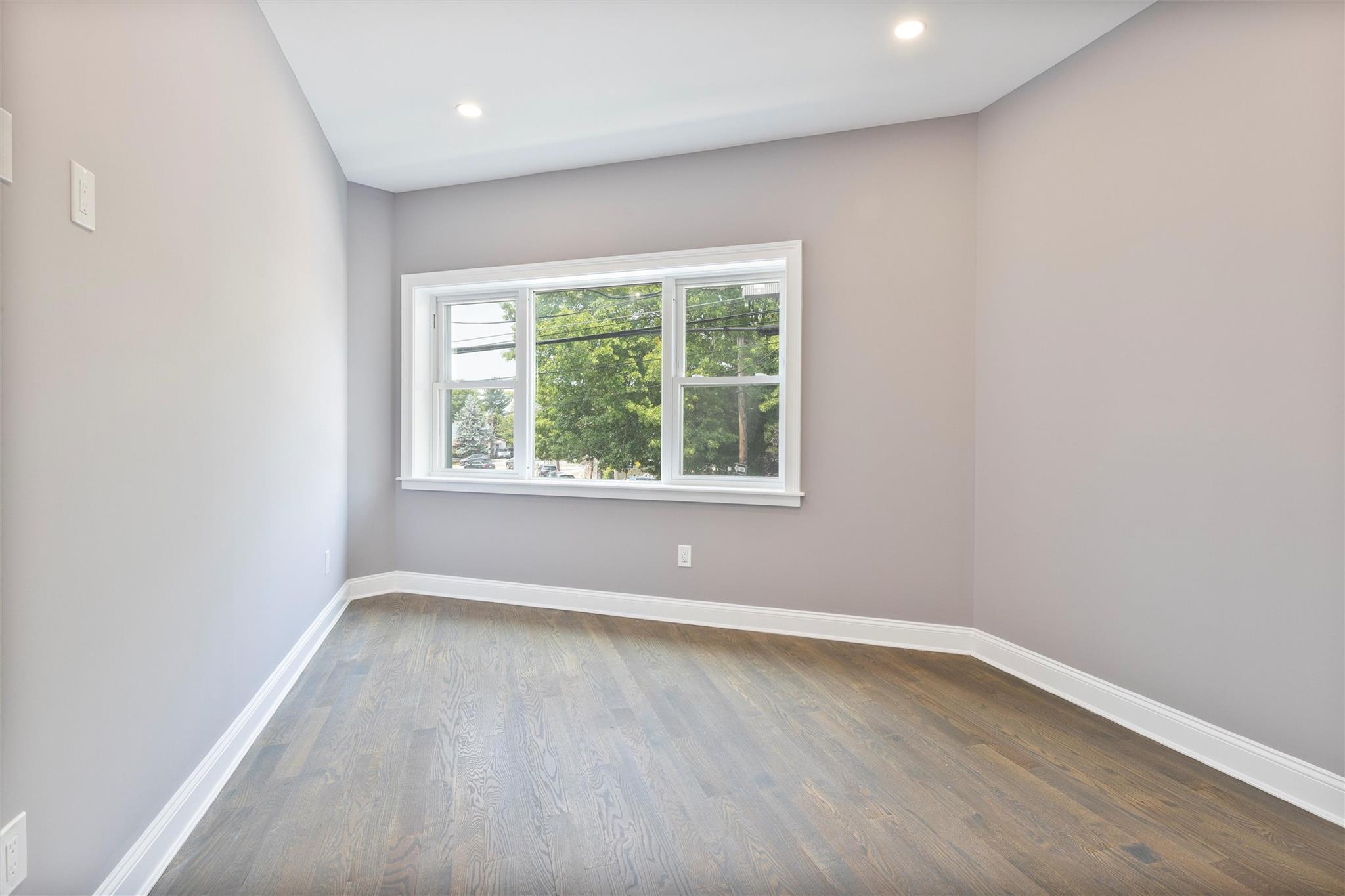 Single Family Jay Ave  Queens, NY 11378, MLS-879556-6