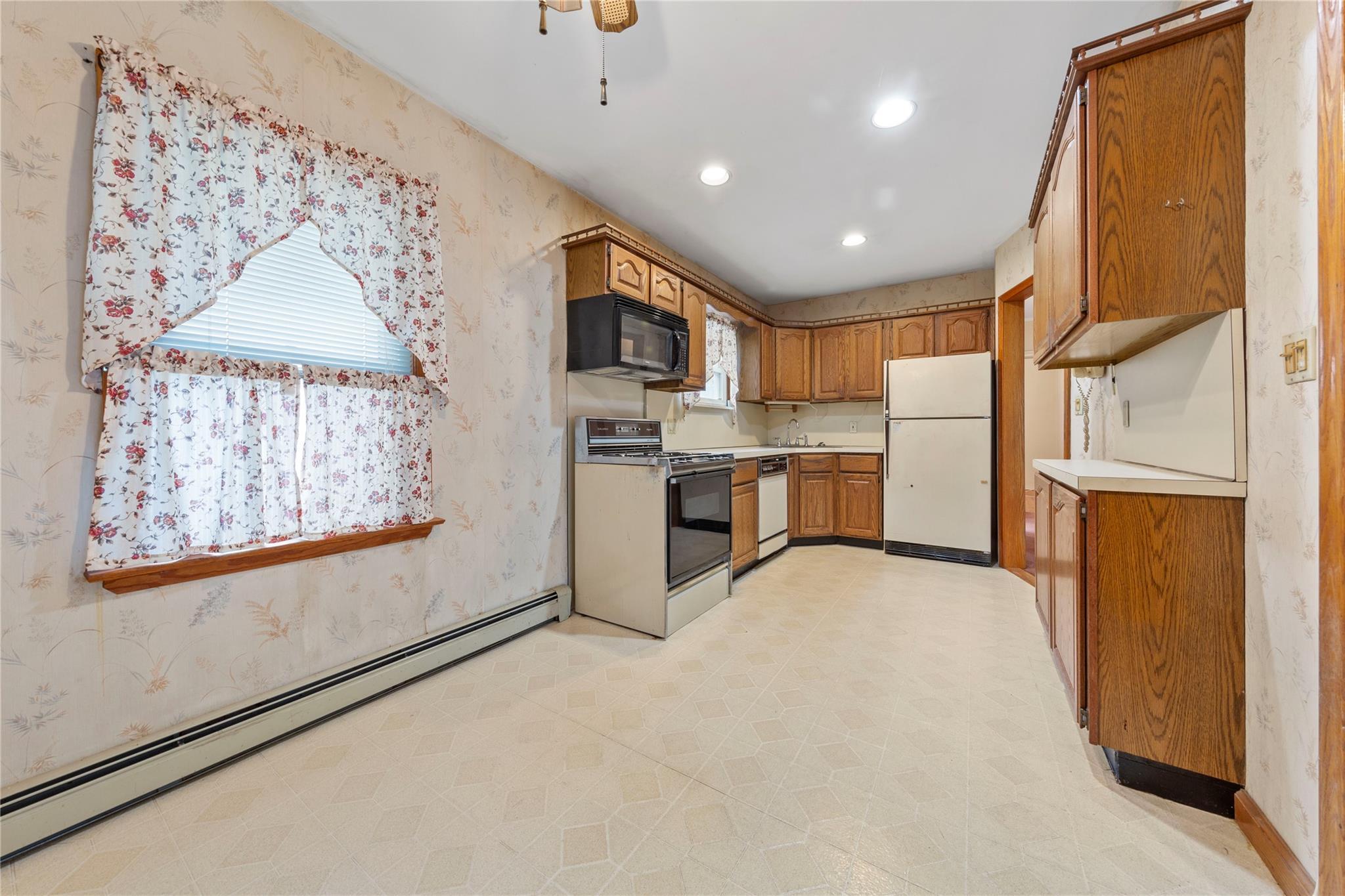 Single Family 187th  Queens, NY 11365, MLS-879562-5