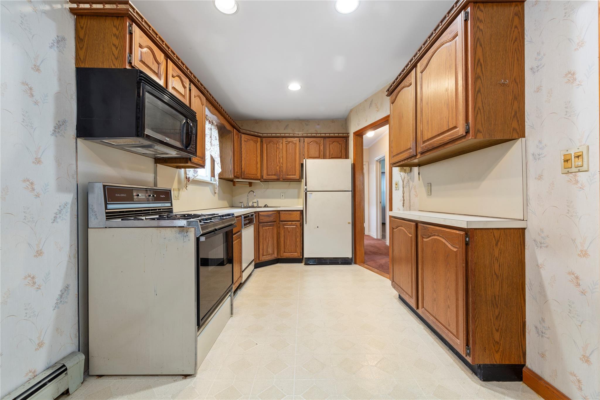 Single Family 187th  Queens, NY 11365, MLS-879562-6