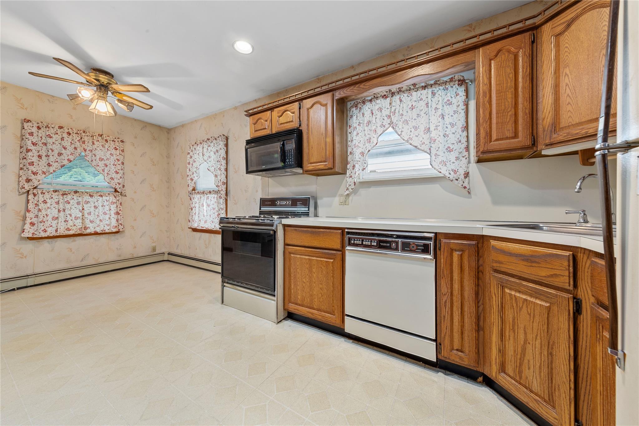 Single Family 187th  Queens, NY 11365, MLS-879562-7