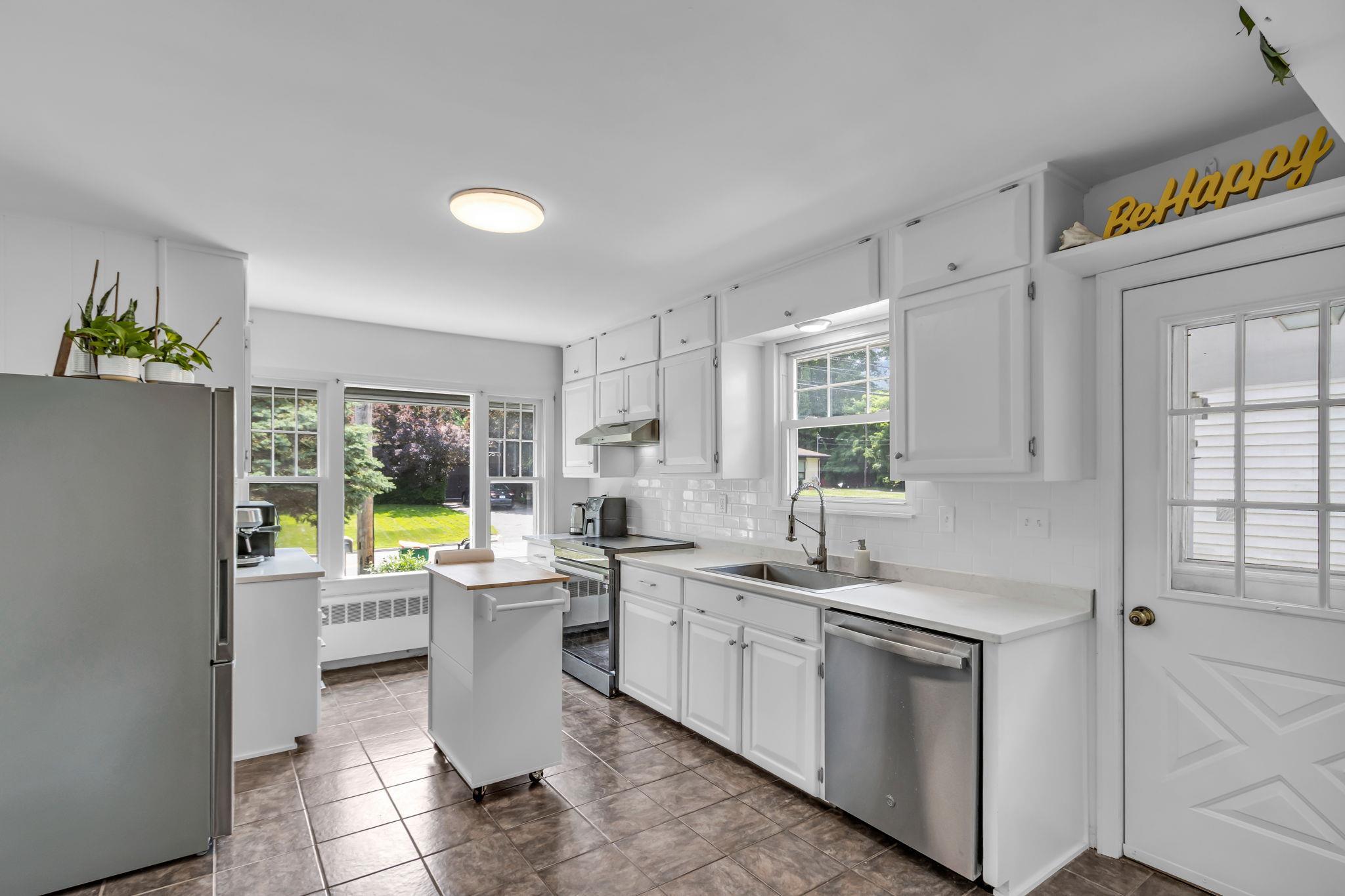 Single Family Washington  Dutchess County, NY 12508, MLS-879599-11