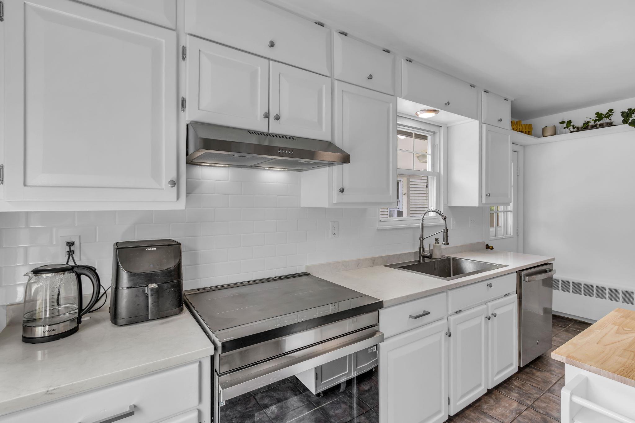 Single Family Washington  Dutchess County, NY 12508, MLS-879599-15