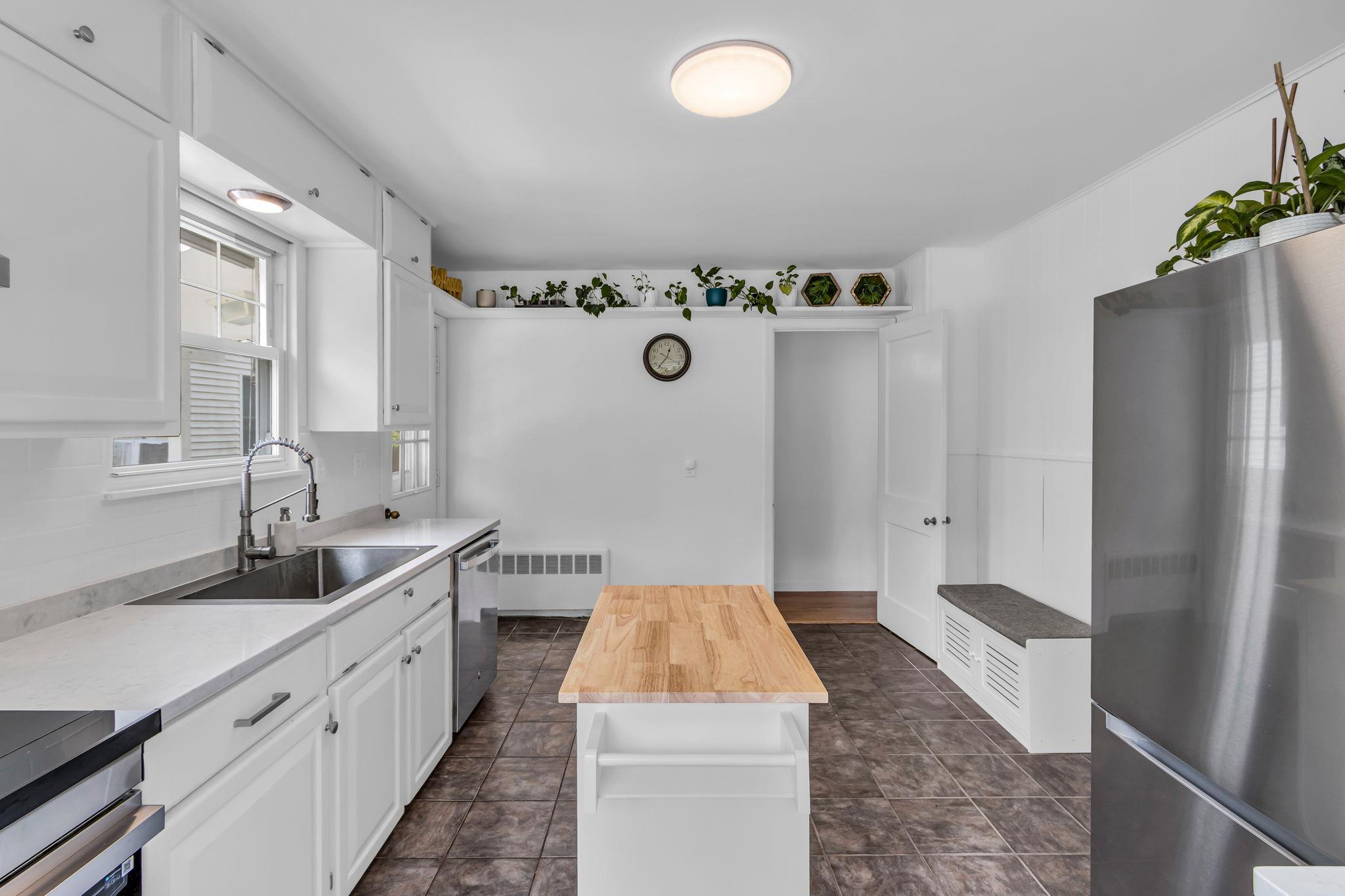 Single Family Washington  Dutchess County, NY 12508, MLS-879599-17