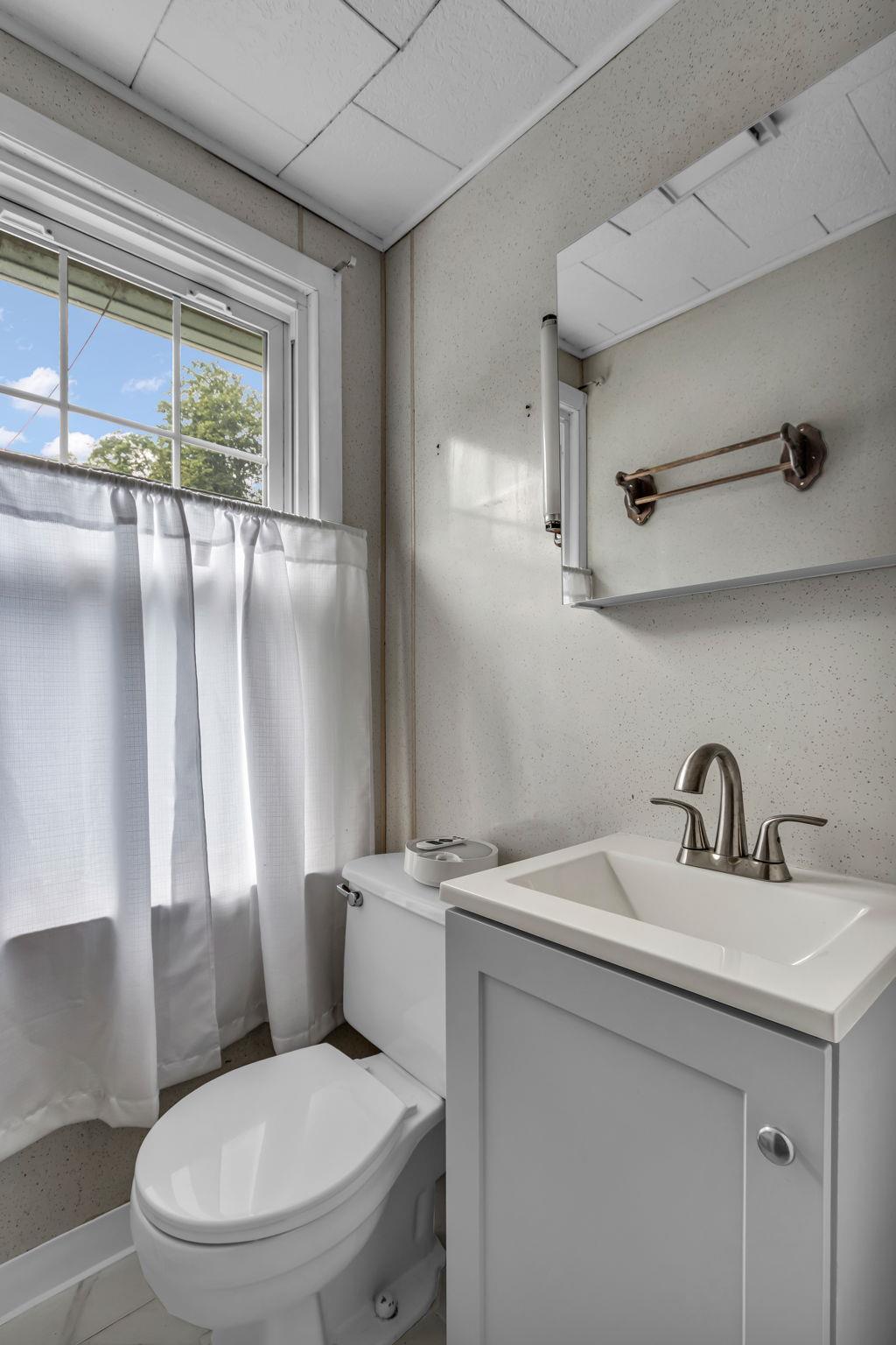 Single Family Washington  Dutchess County, NY 12508, MLS-879599-34
