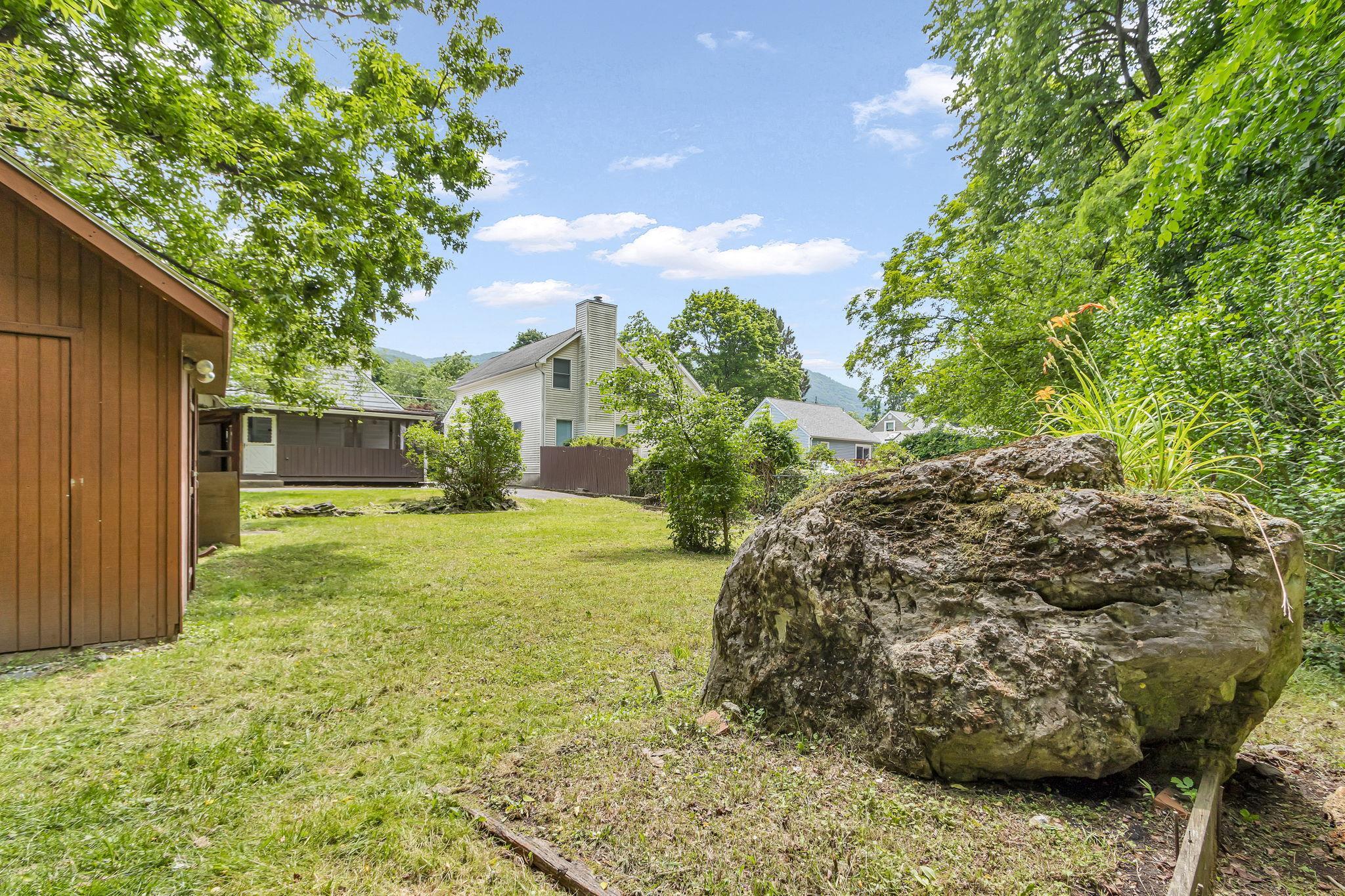 Single Family Washington  Dutchess County, NY 12508, MLS-879599-40