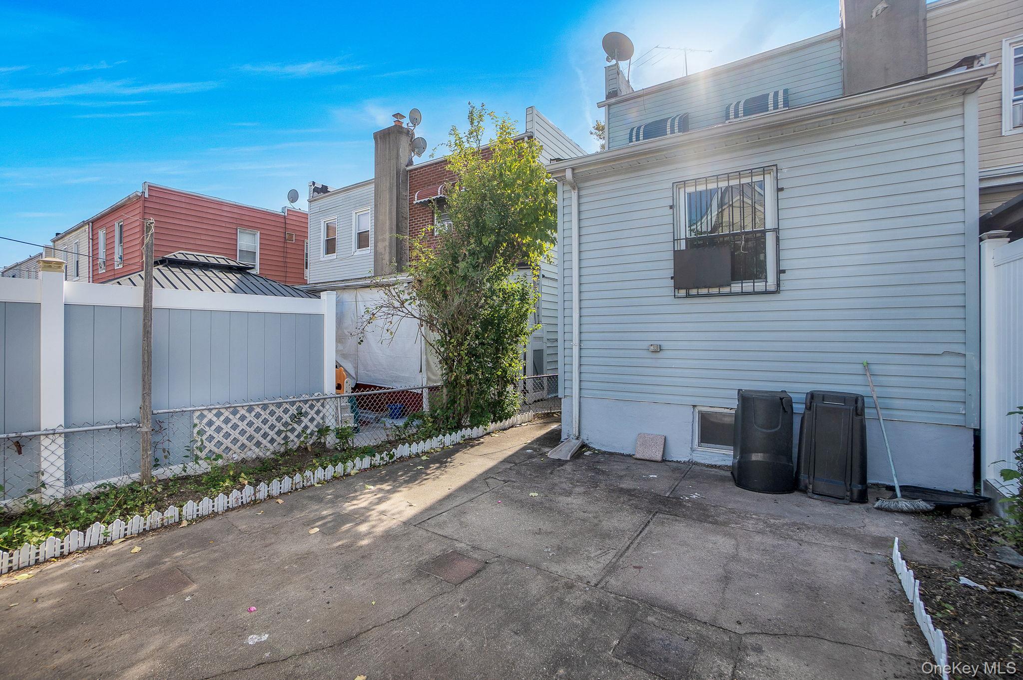 Single Family 185th  Queens, NY 11423, MLS-879615-27