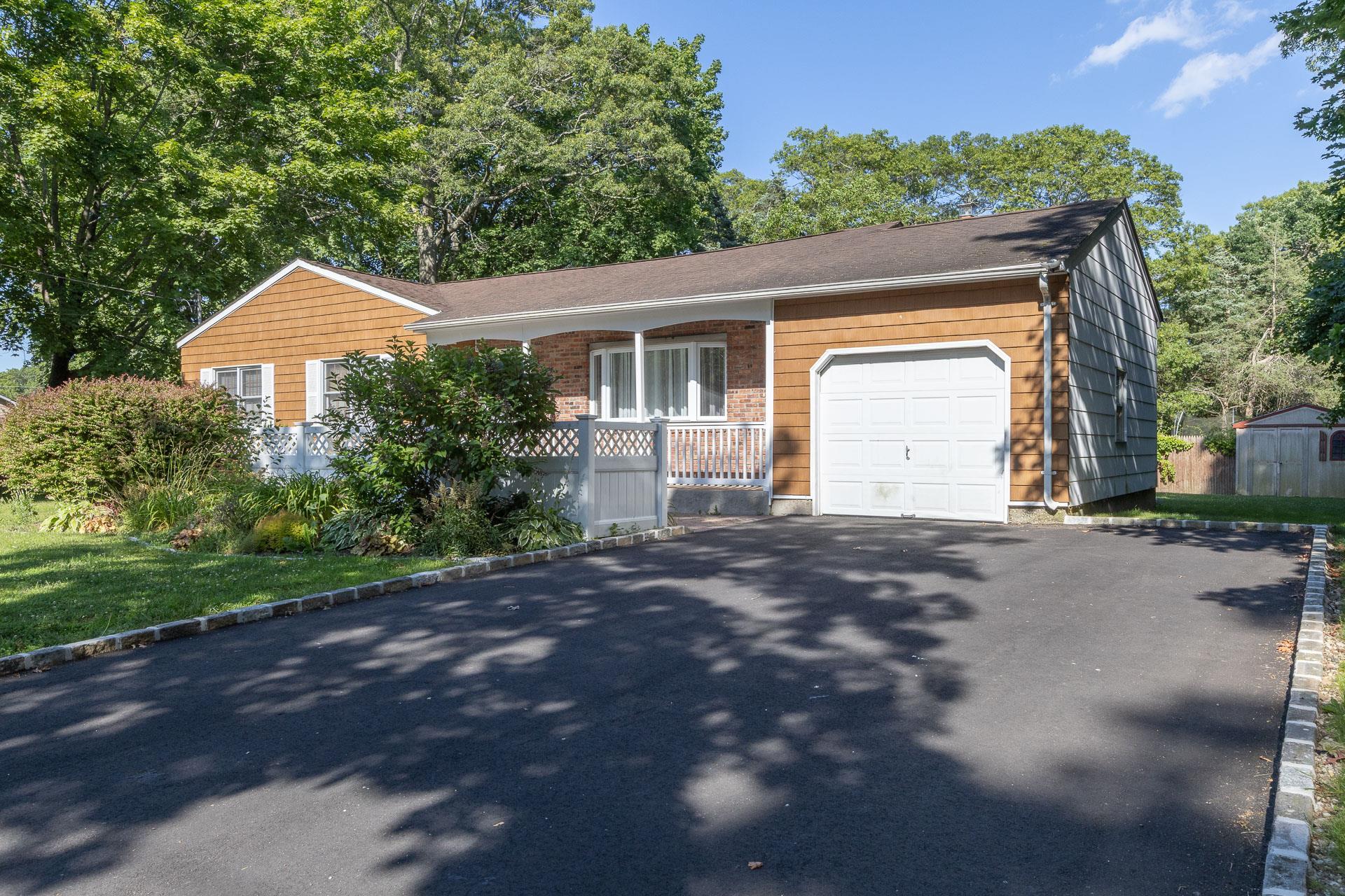 Single Family 4th  Suffolk County, NY 11955, MLS-879647-4