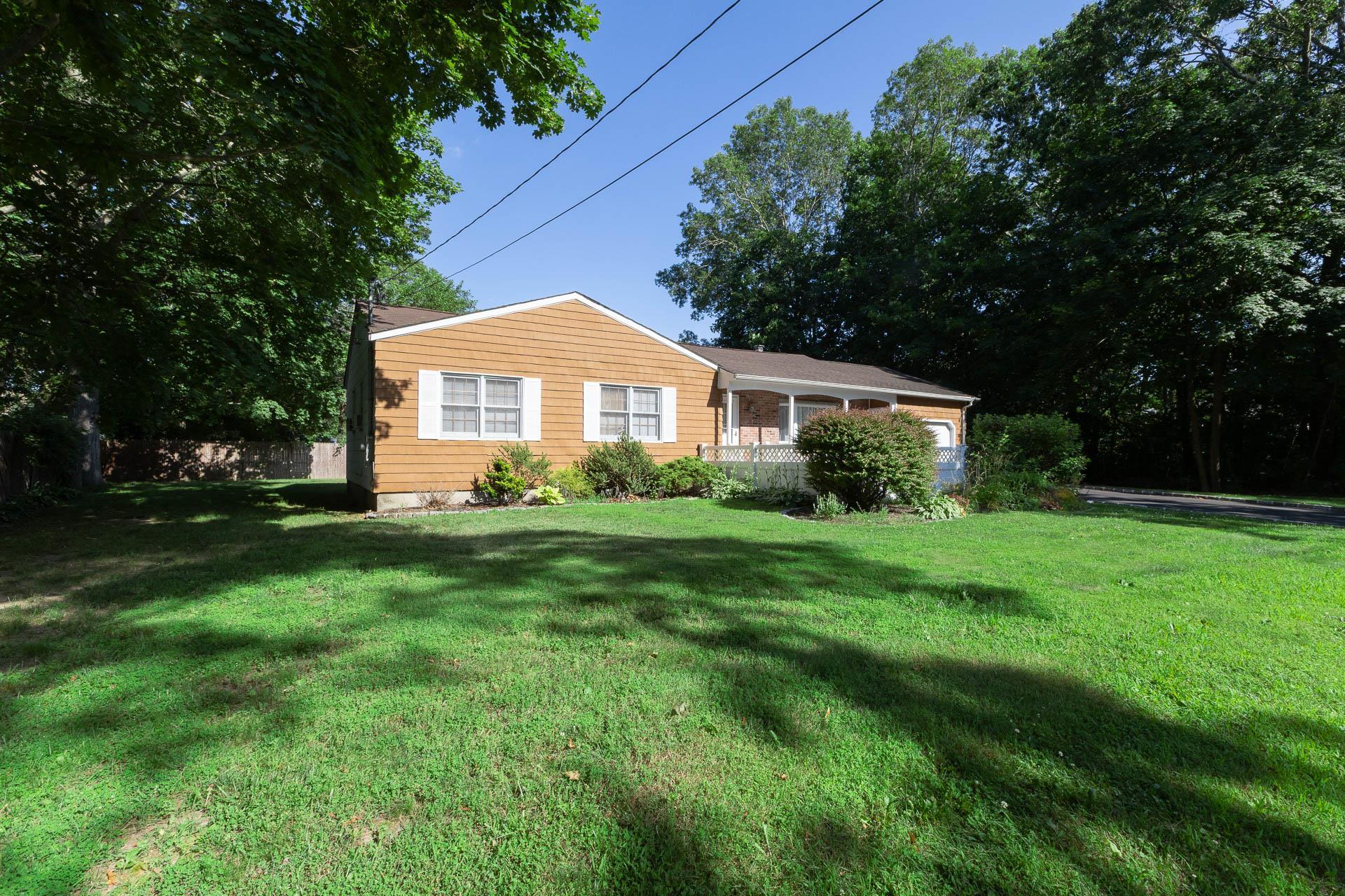 Single Family 4th  Suffolk County, NY 11955, MLS-879647-5