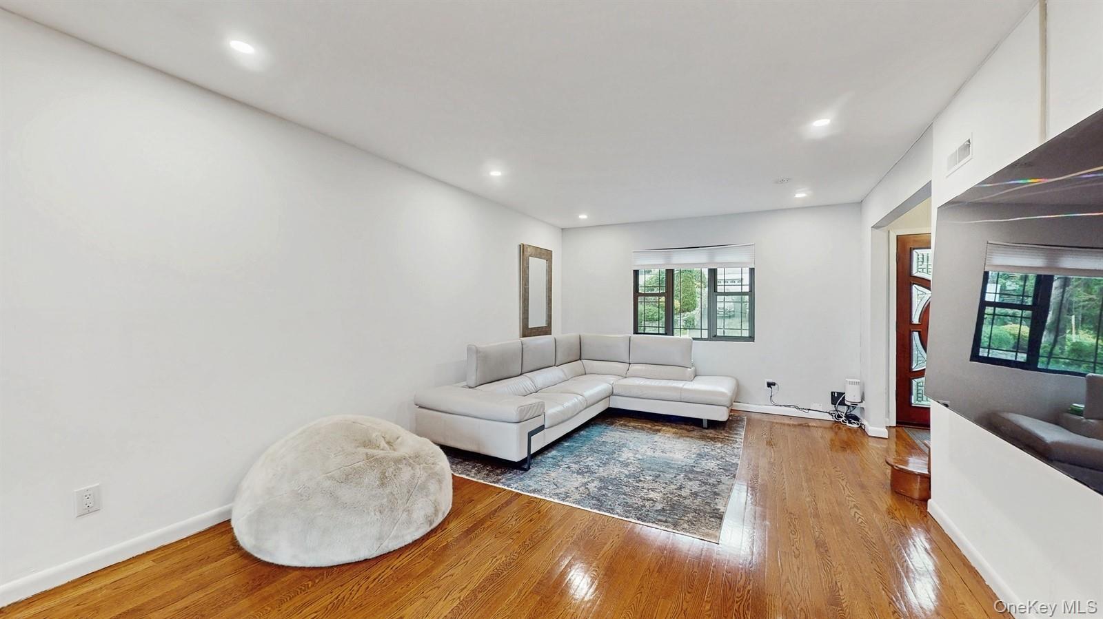 Single Family Arthur  Westchester County, NY 10701, MLS-879717-2