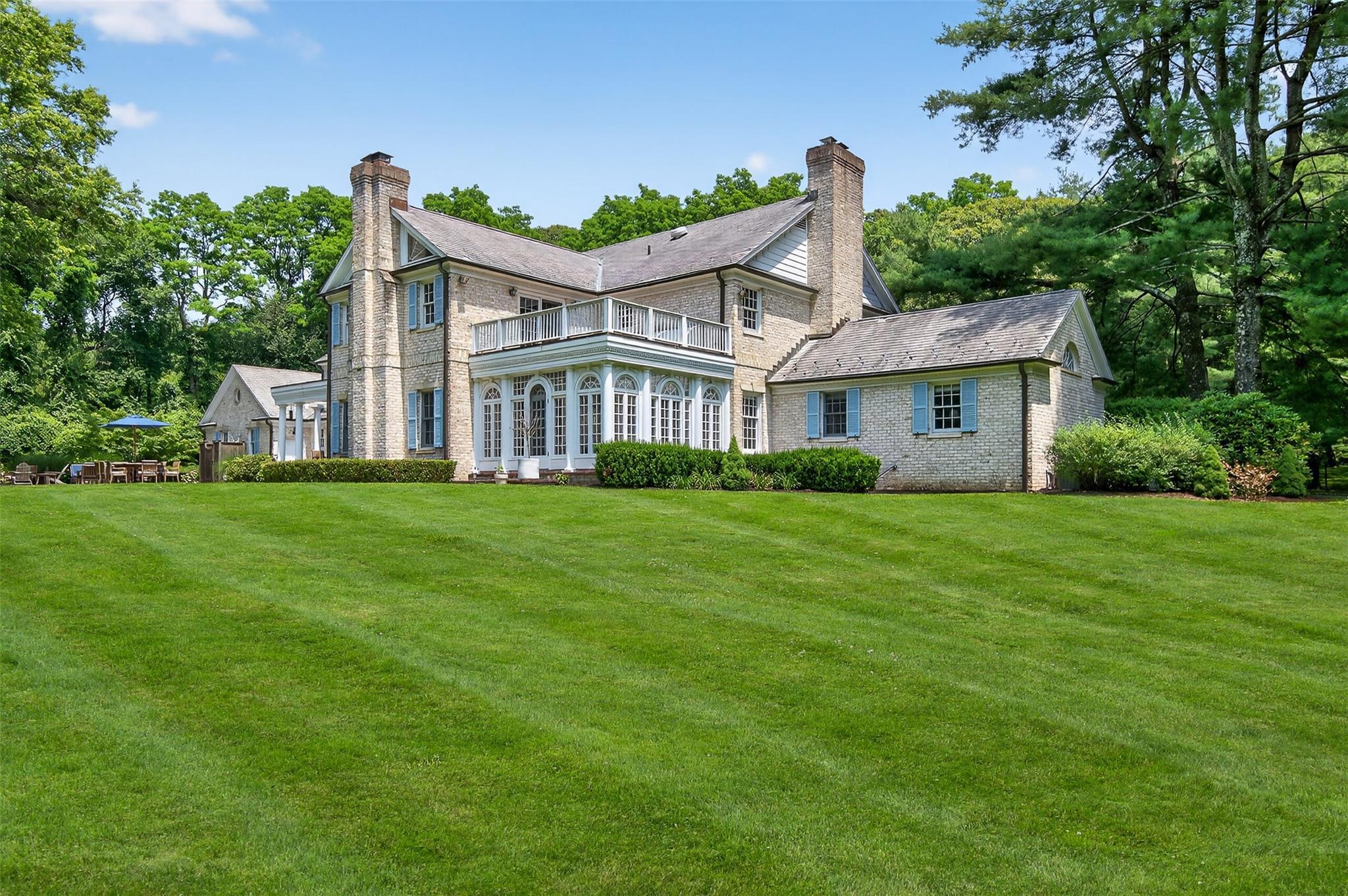 Single Family Danton  Nassau County, NY 11560, MLS-879735-29