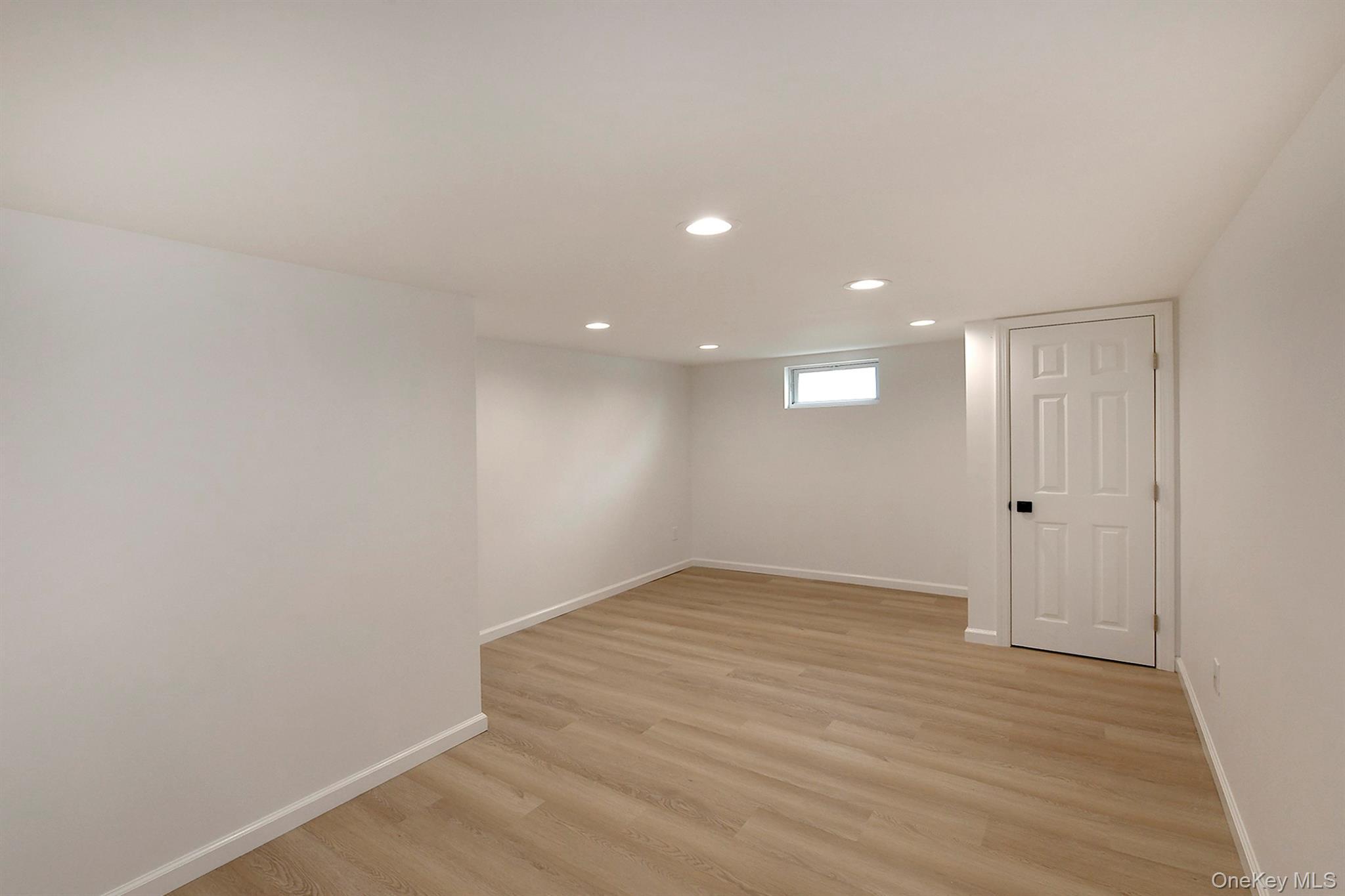 Single Family Ralph Young  Nassau County, NY 11542, MLS-879740-22