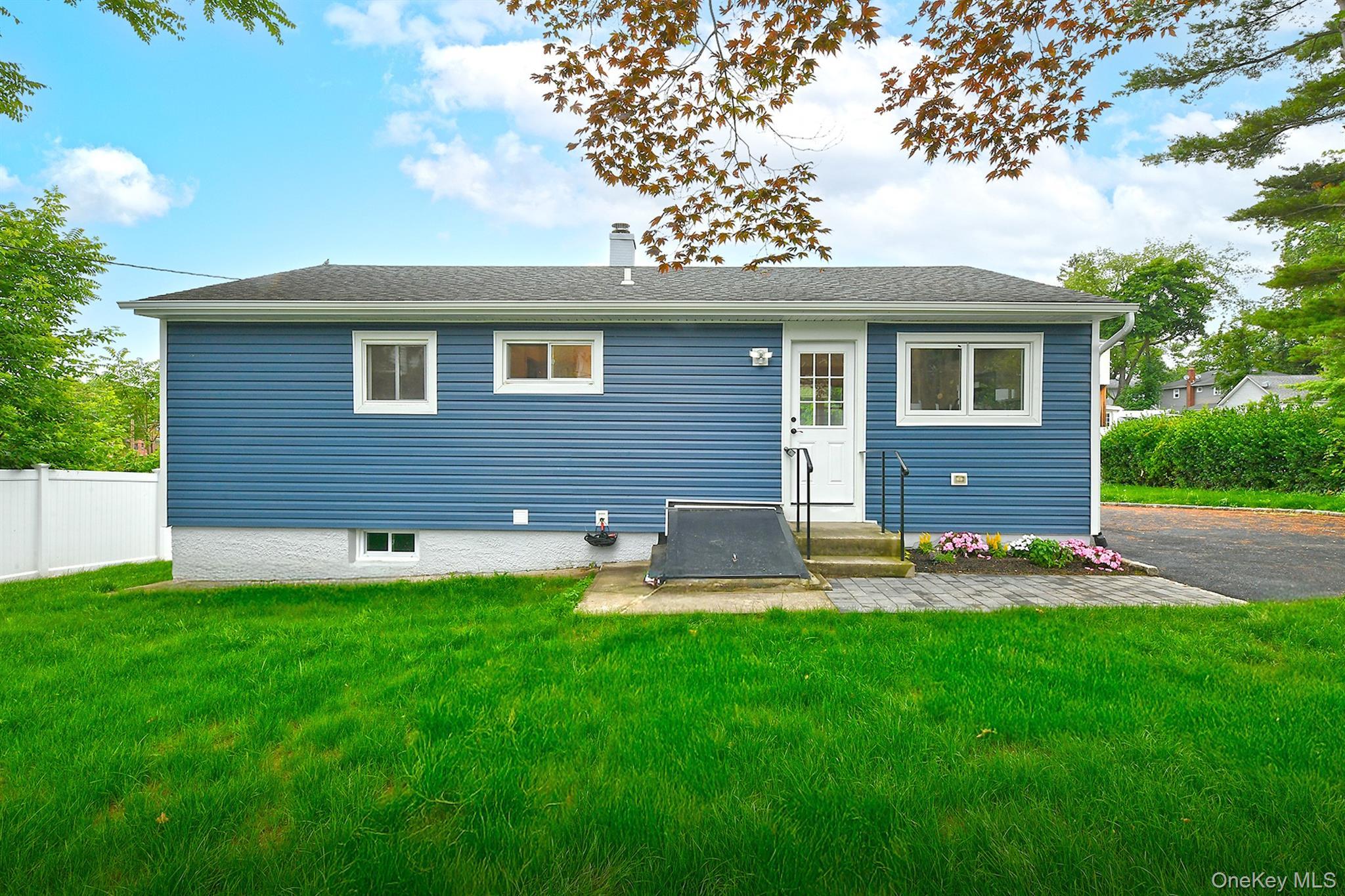 Single Family Ralph Young  Nassau County, NY 11542, MLS-879740-24