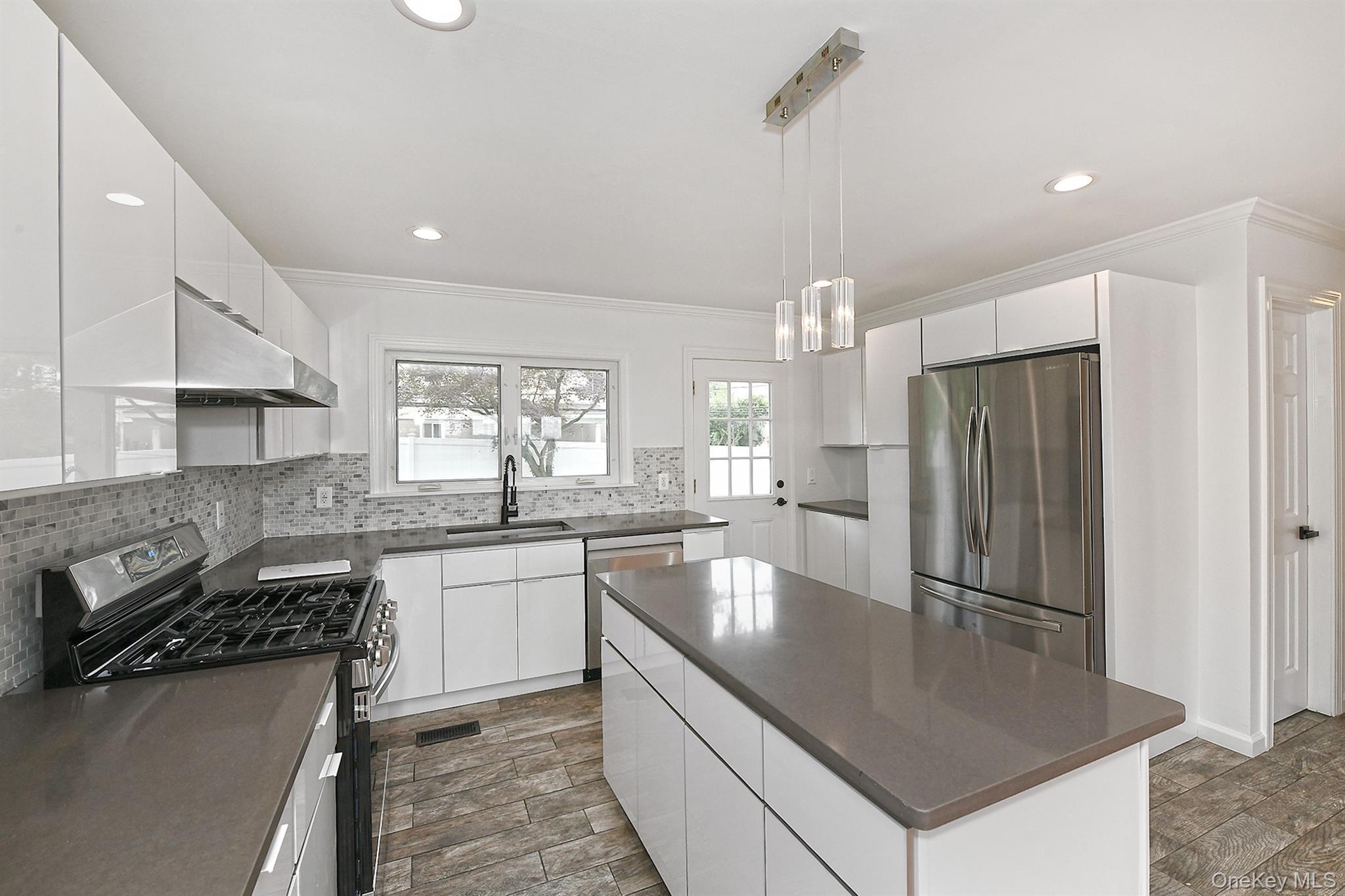 Single Family Ralph Young  Nassau County, NY 11542, MLS-879740-9