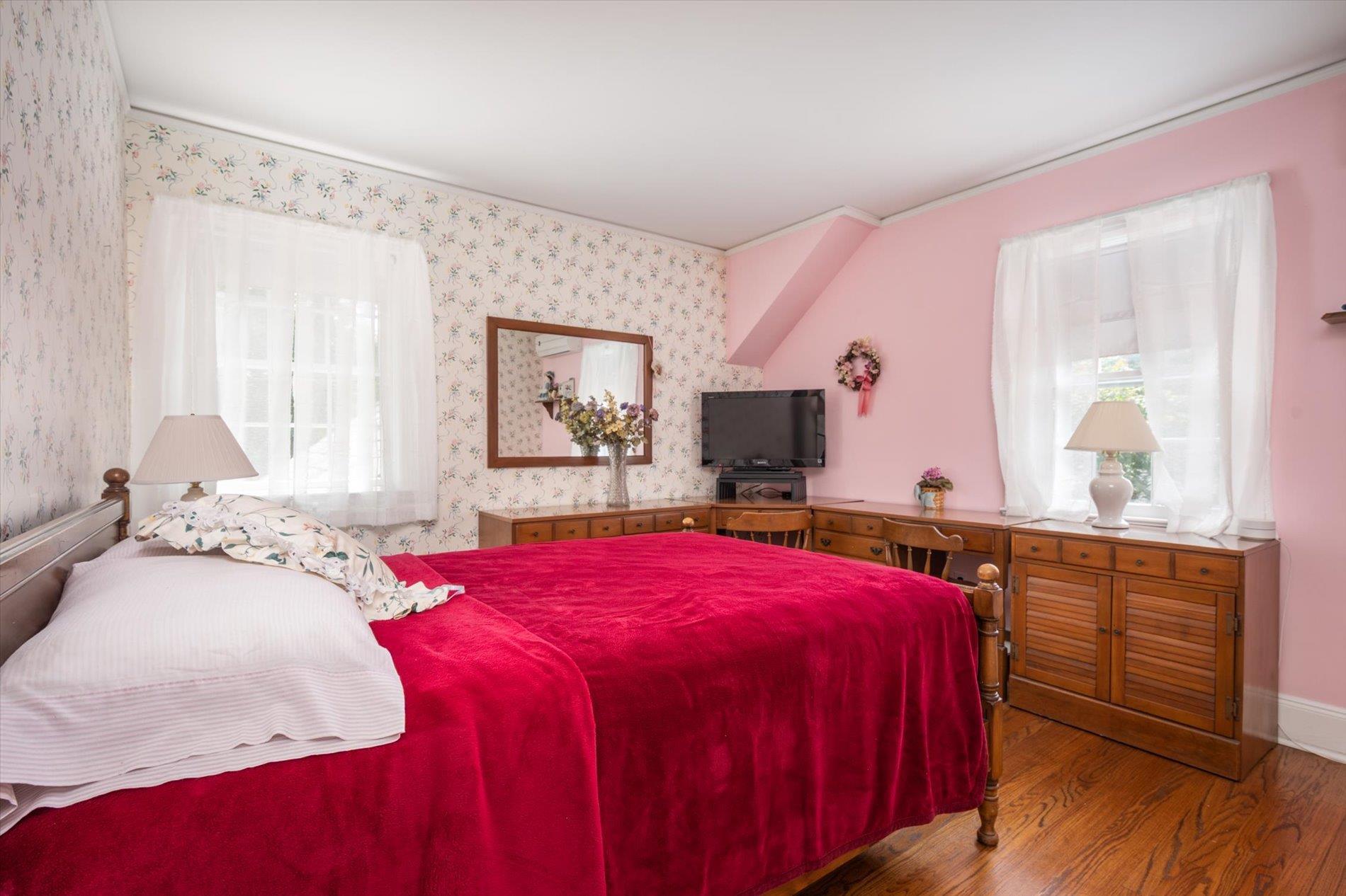Single Family Mason  Nassau County, NY 11030, MLS-879742-22