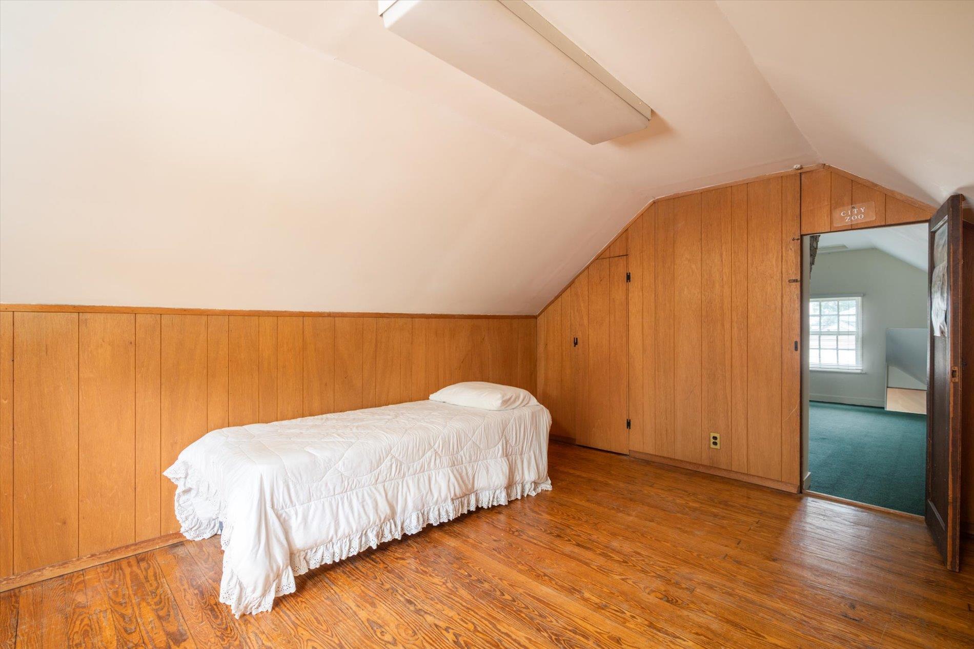 Single Family Mason  Nassau County, NY 11030, MLS-879742-28