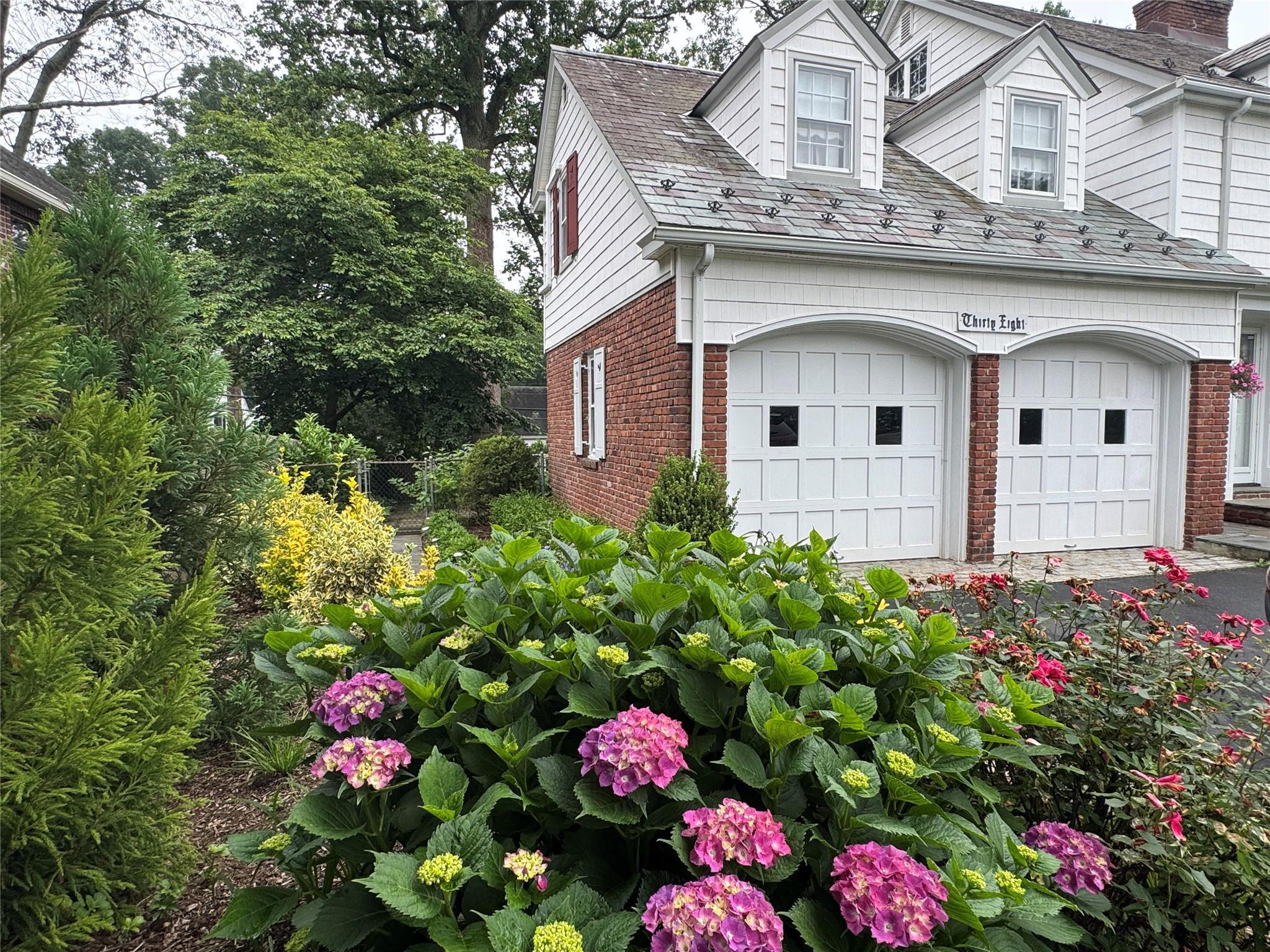 Single Family Mason  Nassau County, NY 11030, MLS-879742-29