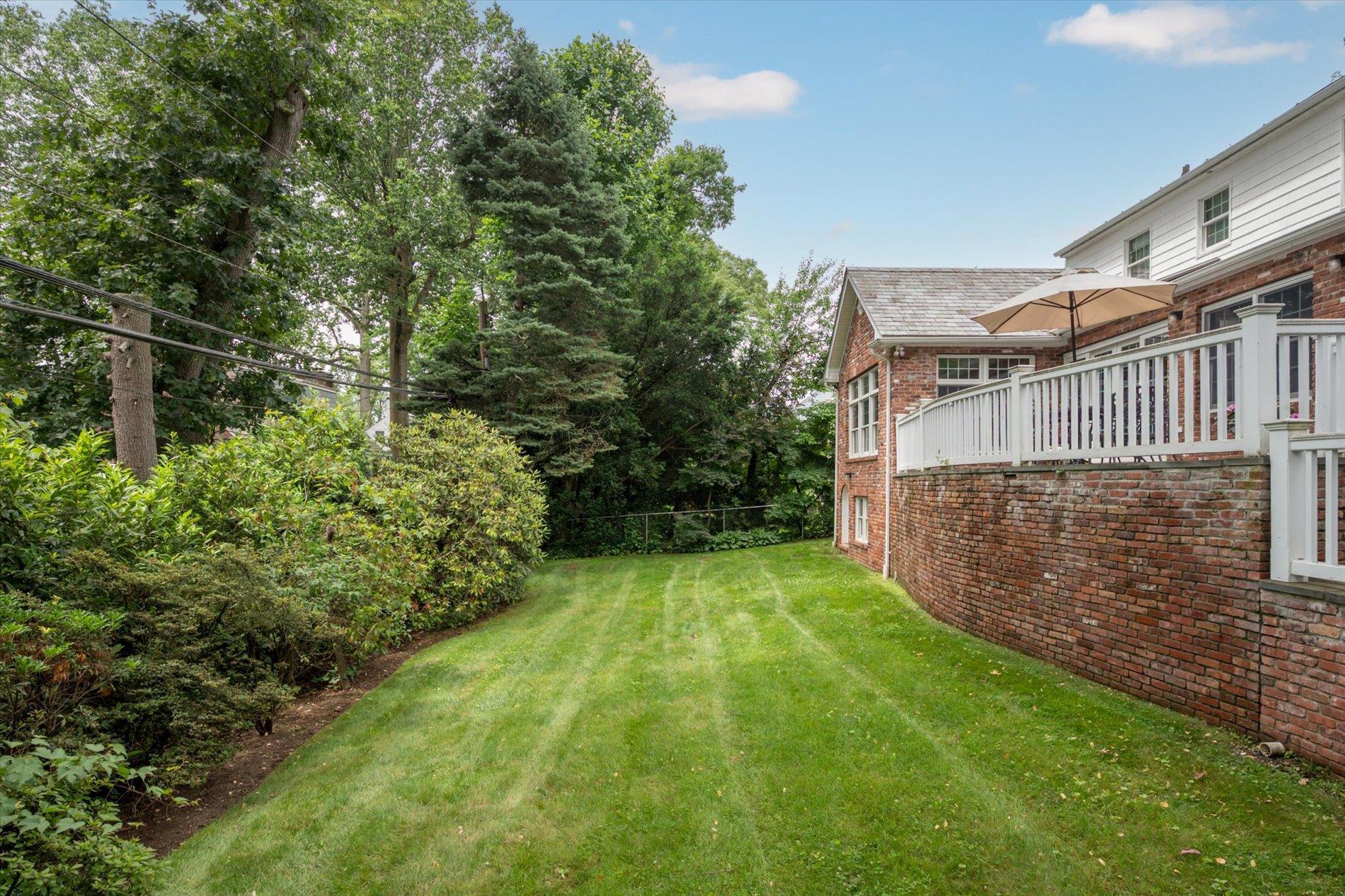 Single Family Mason  Nassau County, NY 11030, MLS-879742-31