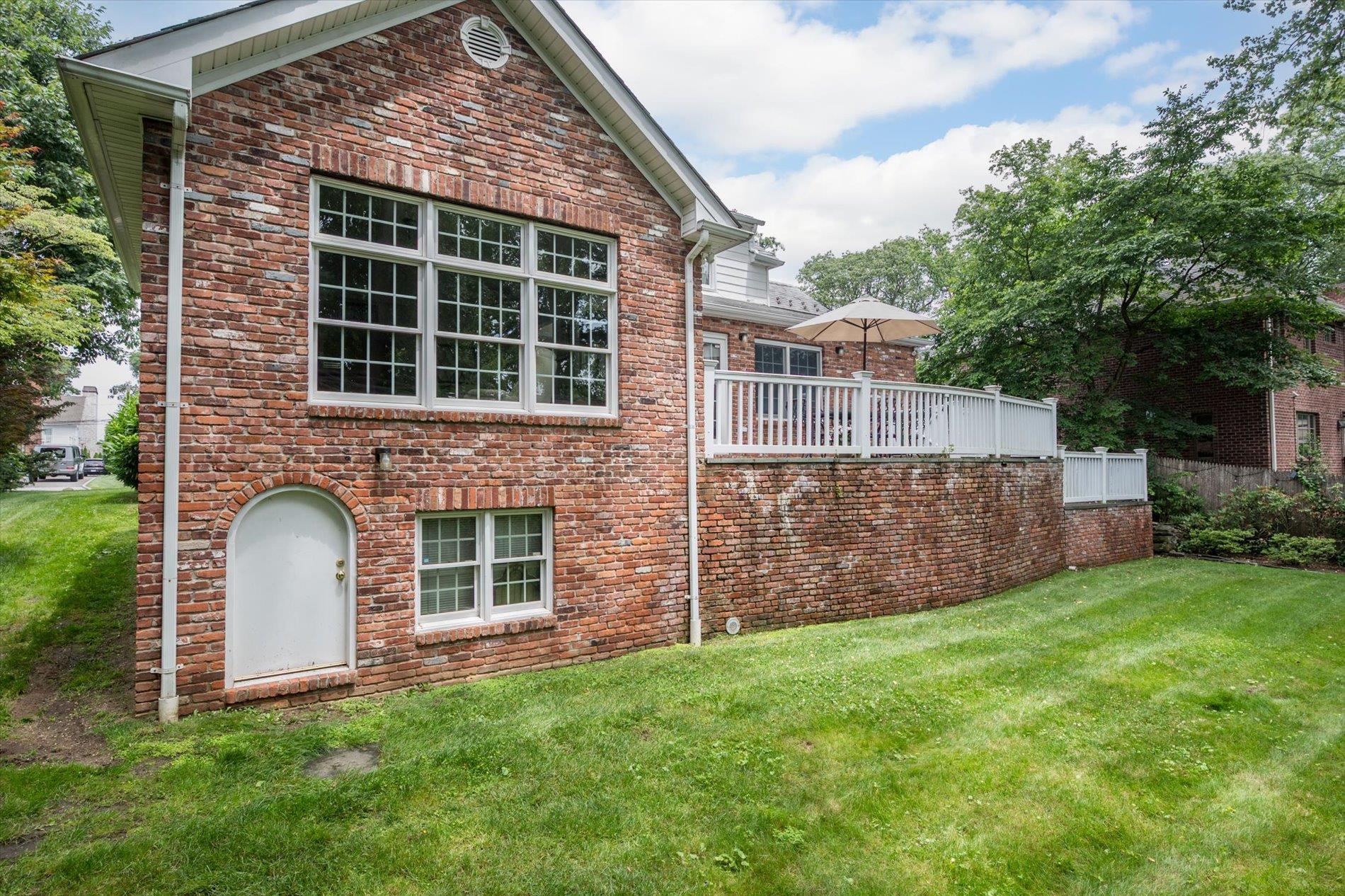 Single Family Mason  Nassau County, NY 11030, MLS-879742-37