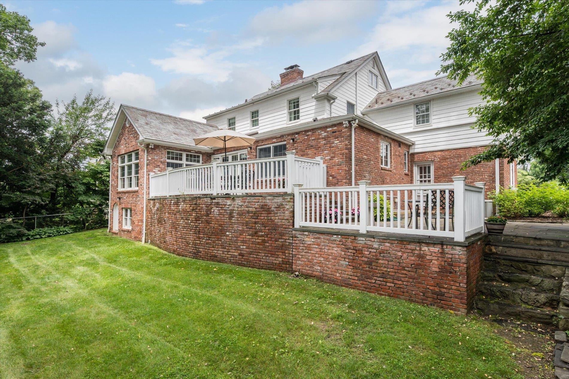 Single Family Mason  Nassau County, NY 11030, MLS-879742-38