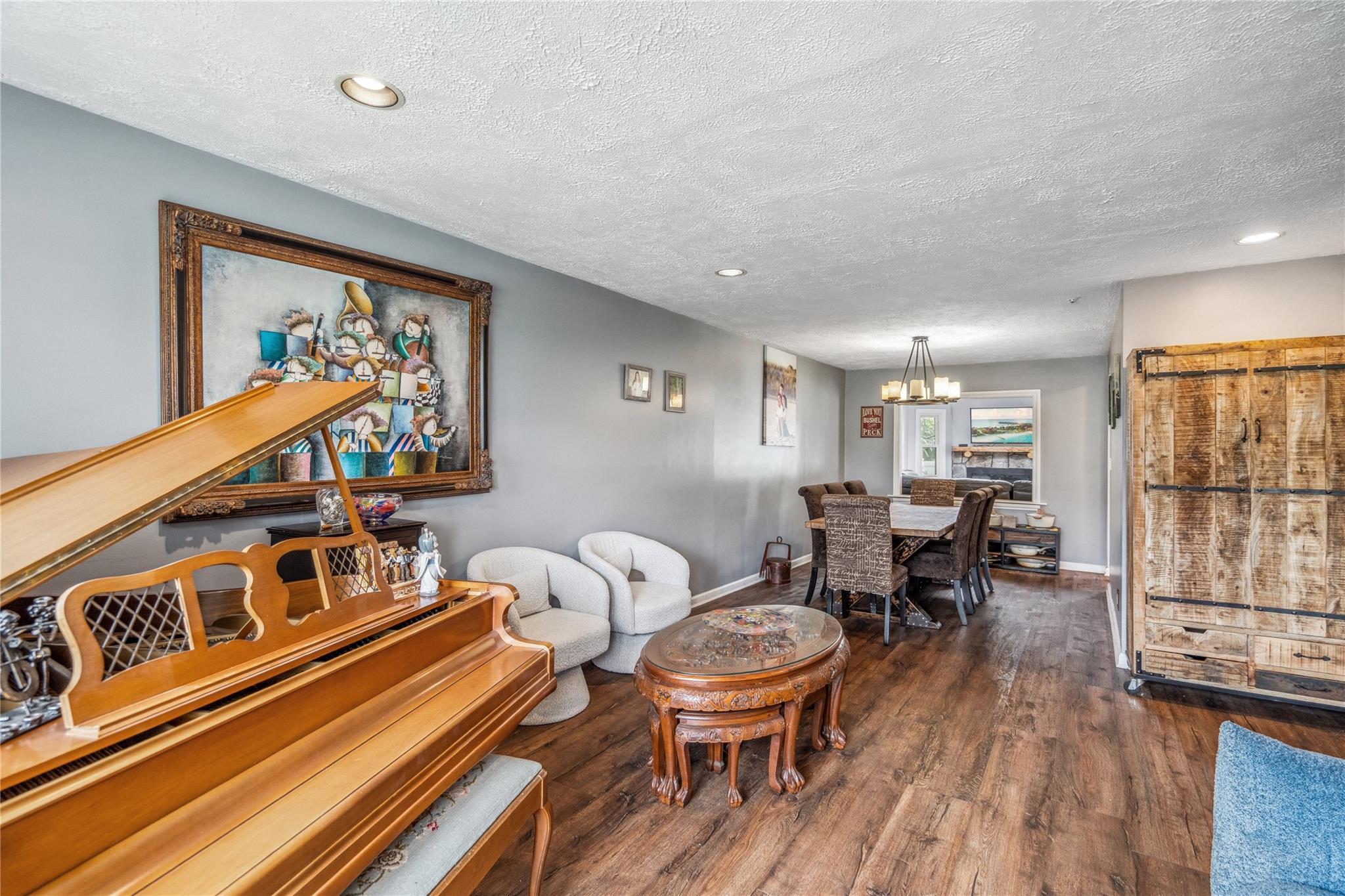 Single Family Circle  Nassau County, NY 11791, MLS-879743-6