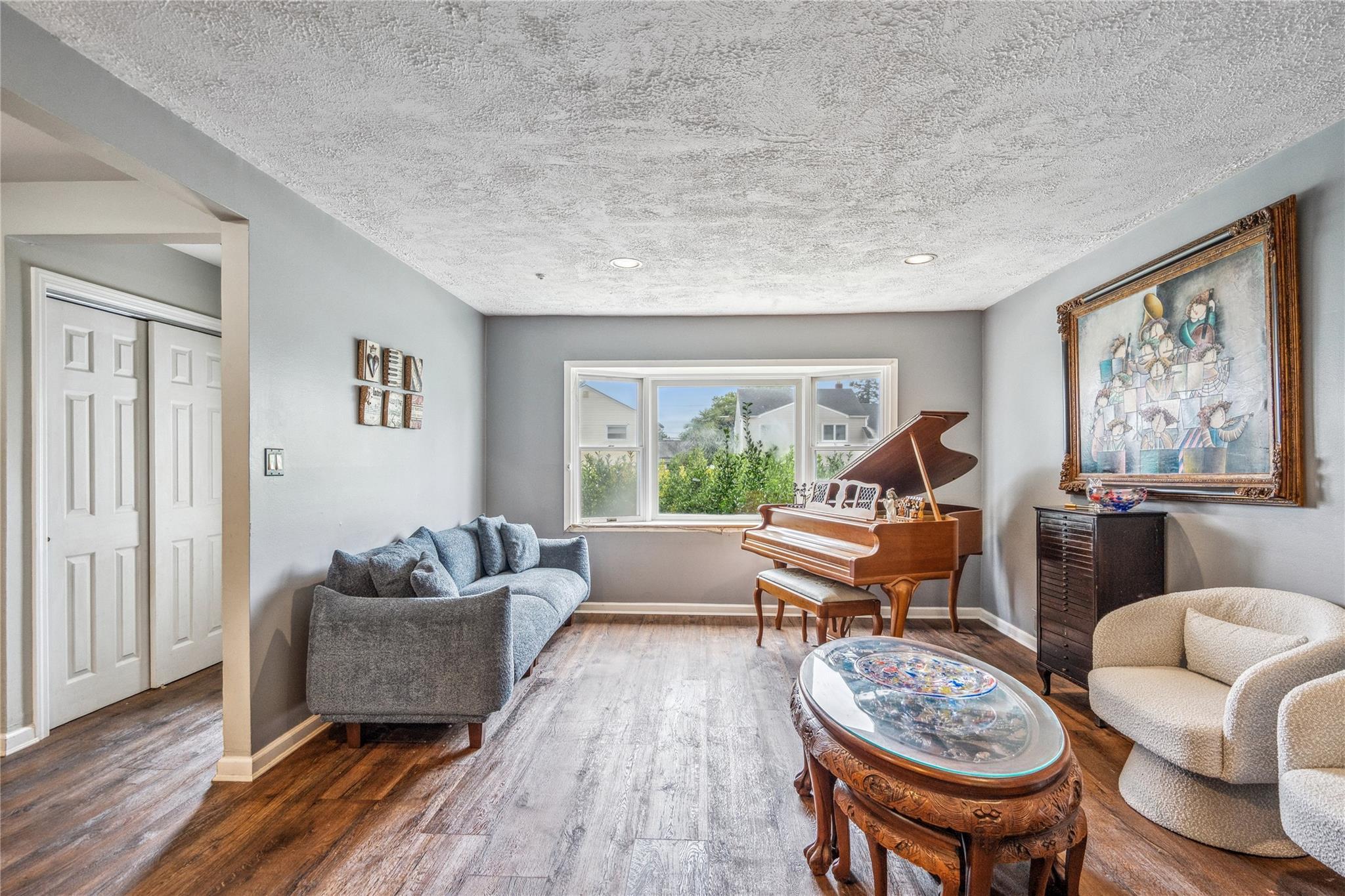 Single Family Circle  Nassau County, NY 11791, MLS-879743-7