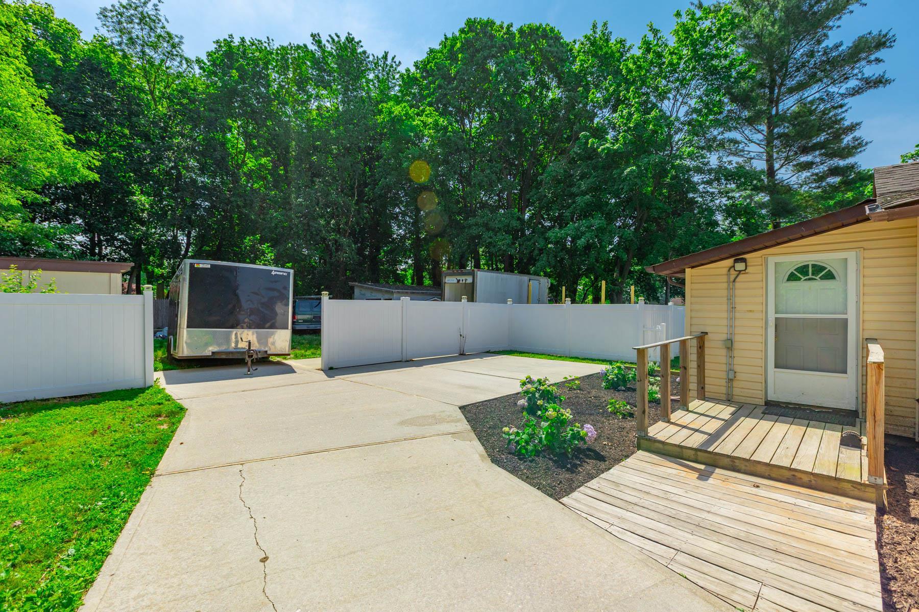 Single Family Grant  Suffolk County, NY 11717, MLS-879759-2