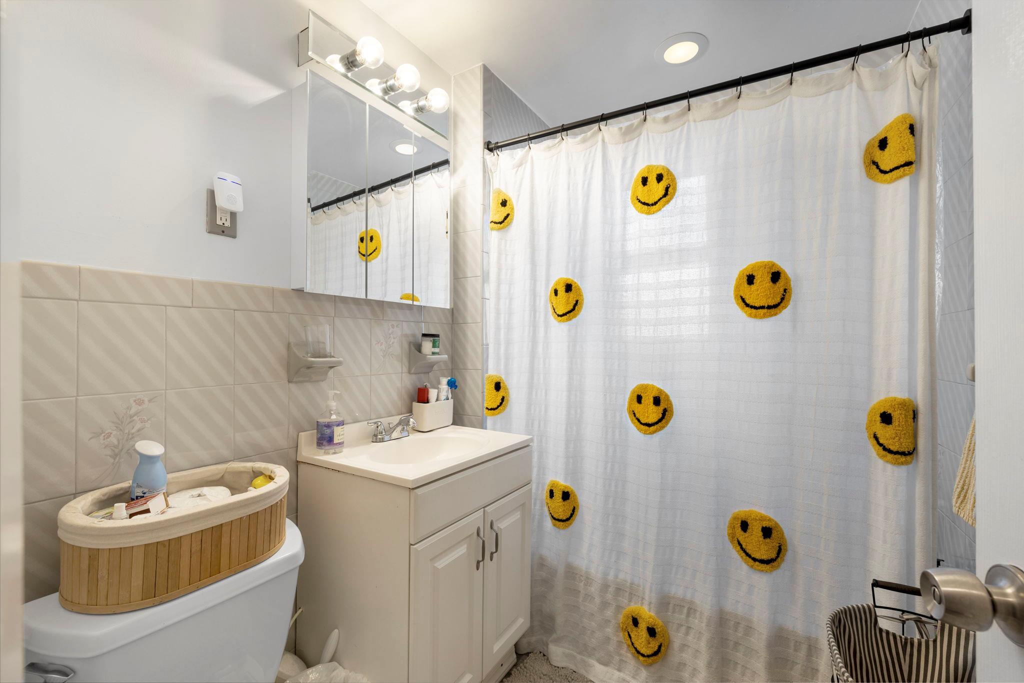 Single Family Coddington  Bronx, NY 10461, MLS-879823-12